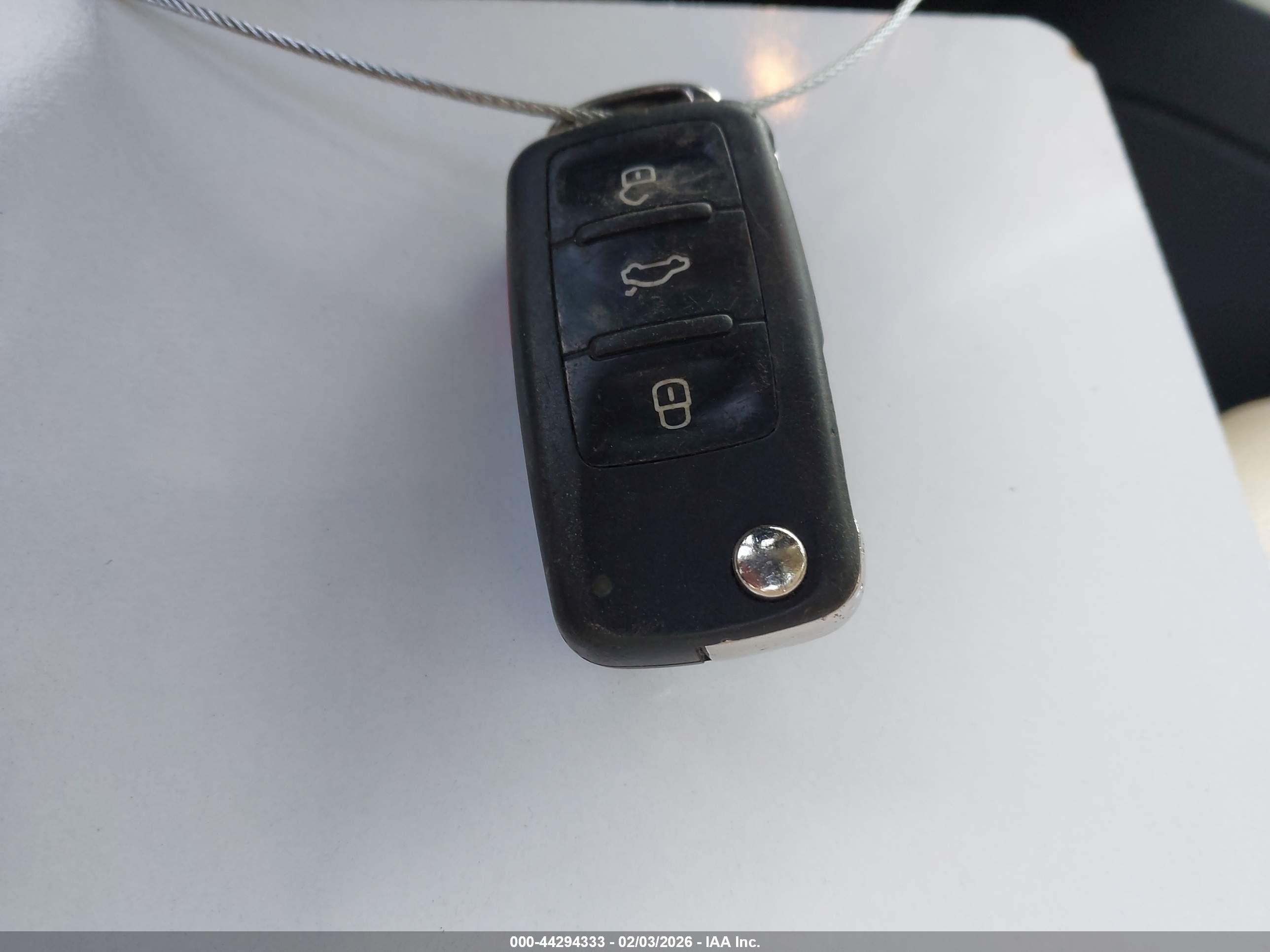 VOLKSWAGEN JETTA image 11