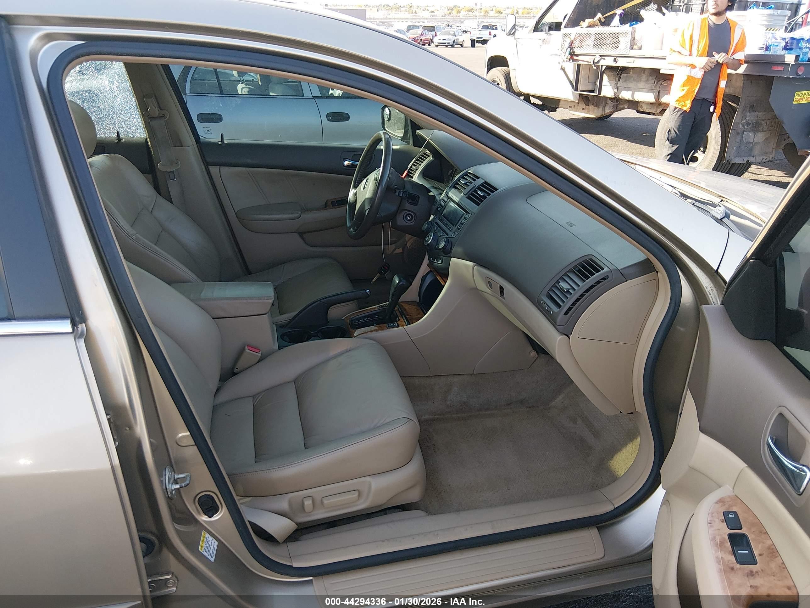 HONDA ACCORD image 5