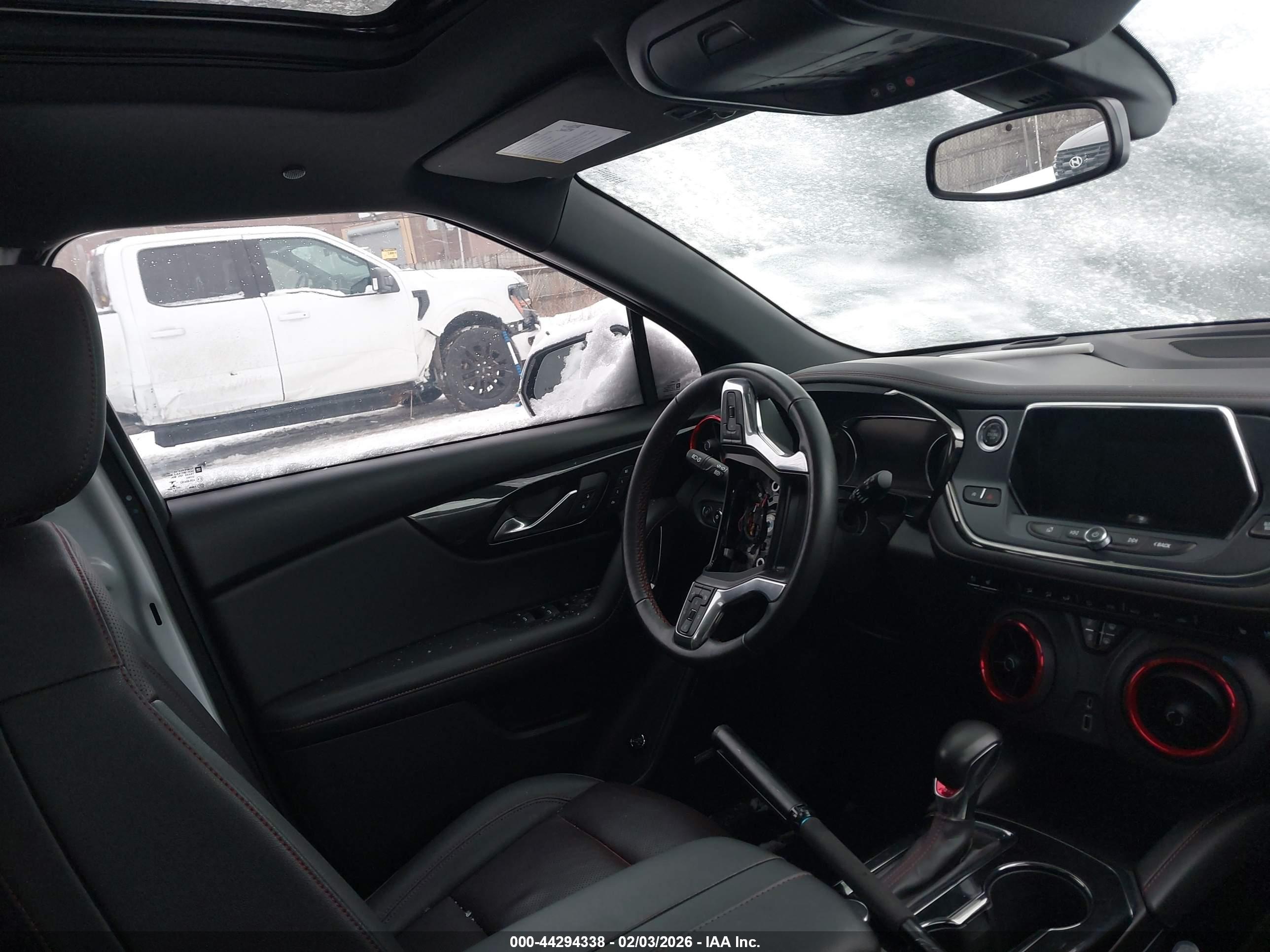 CHEVROLET BLAZER image 5