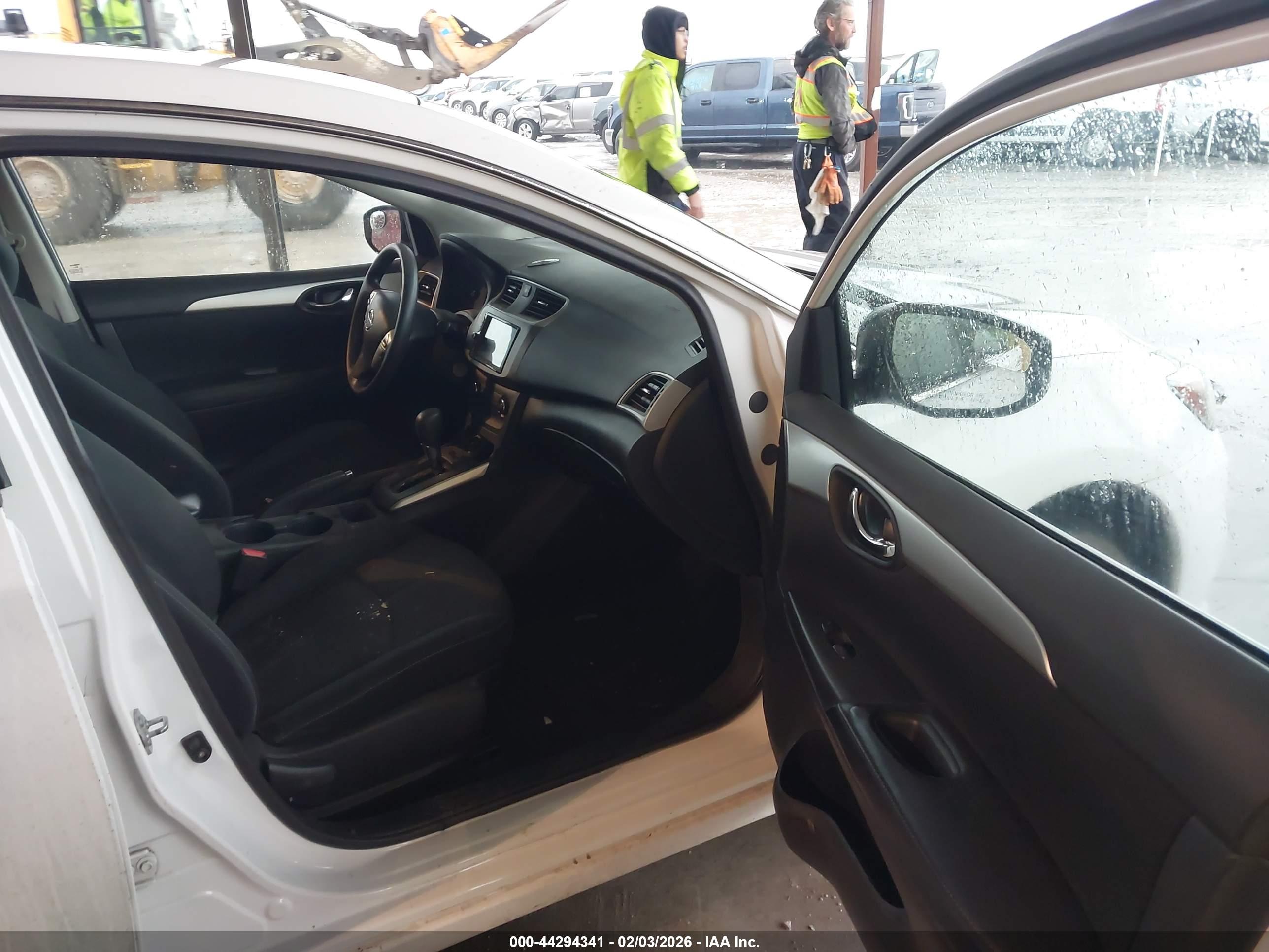 NISSAN SENTRA image 5