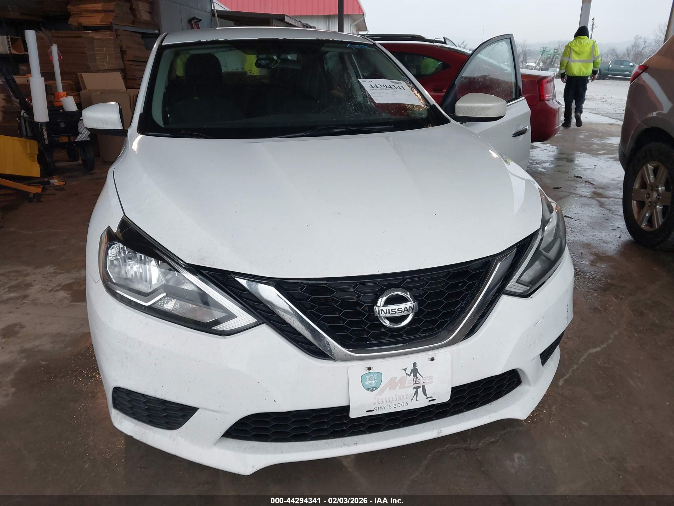 NISSAN SENTRA image 6