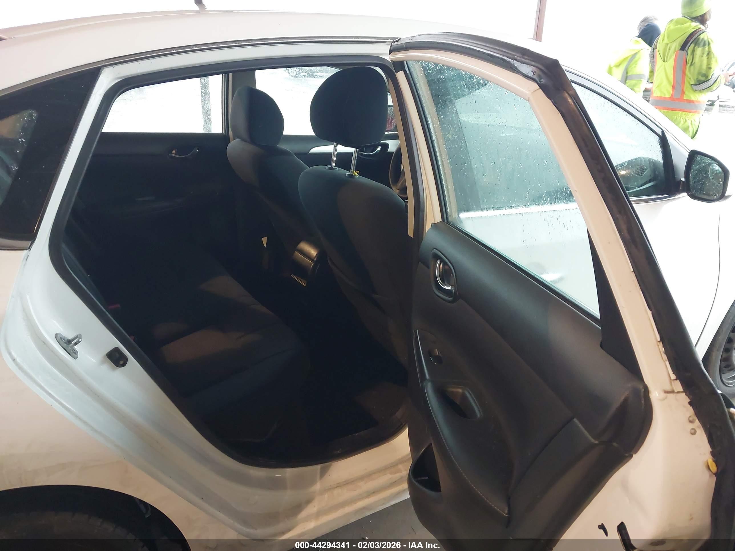 NISSAN SENTRA image 8