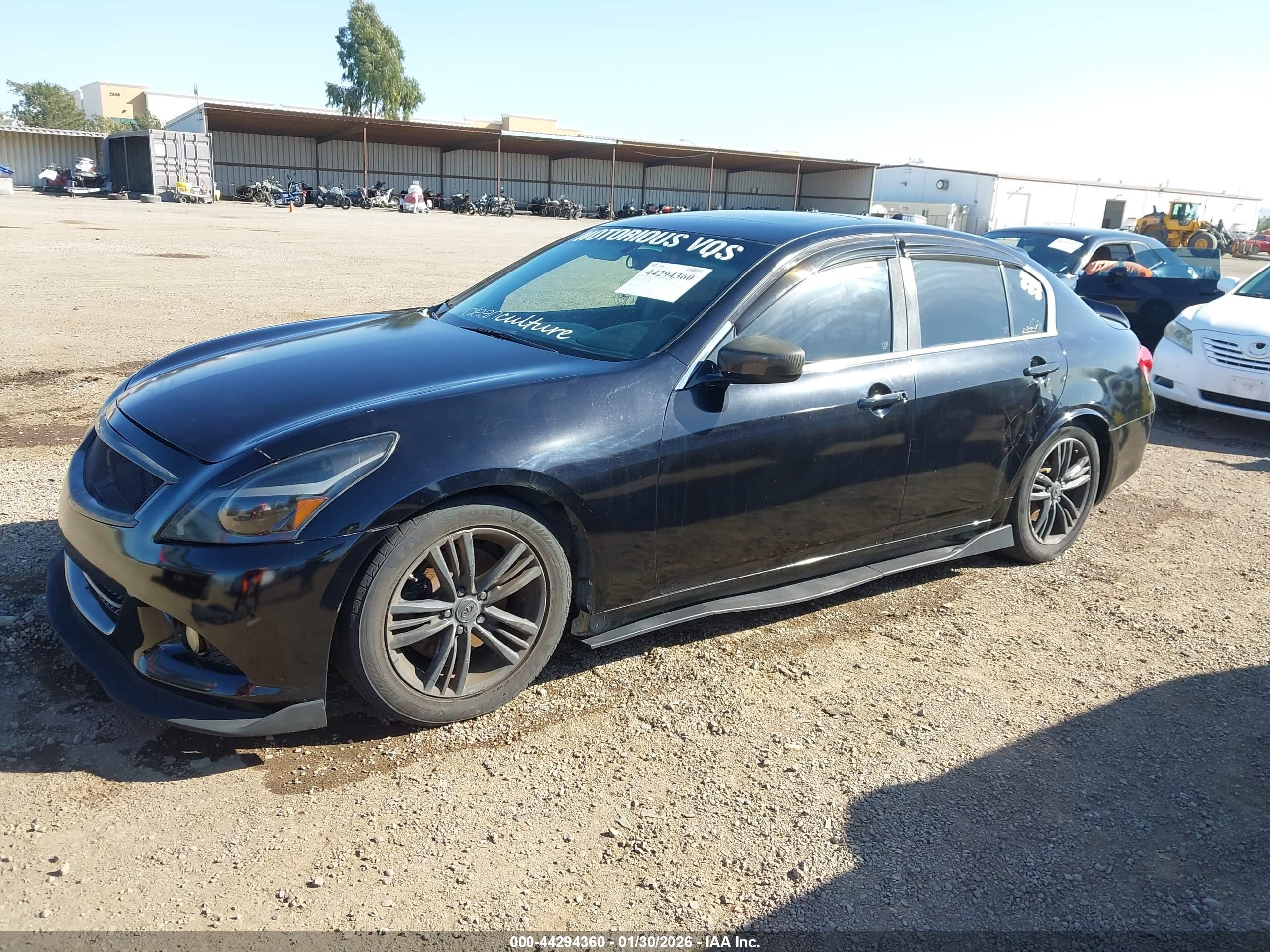 INFINITI G37 image 2