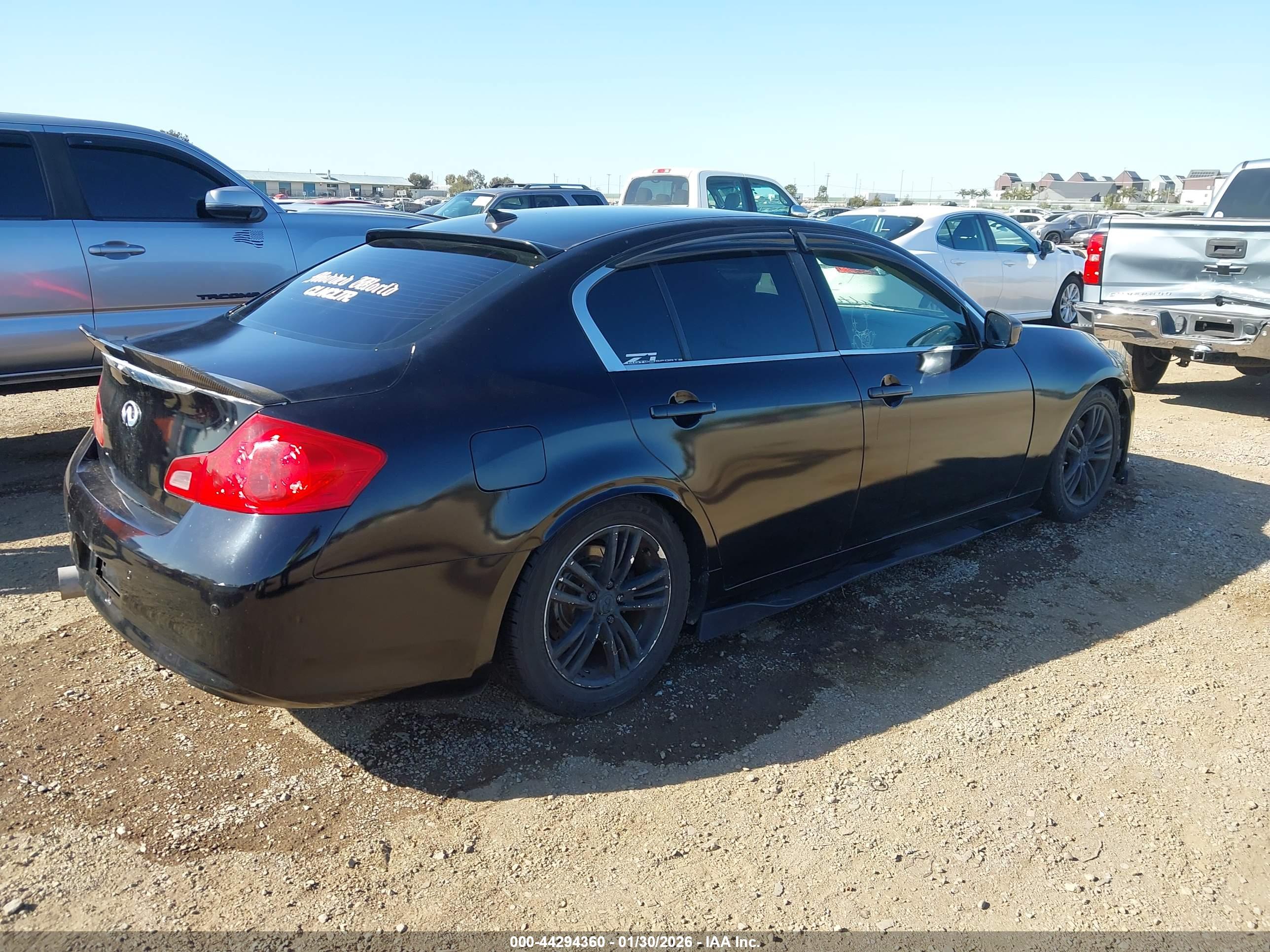 INFINITI G37 image 4