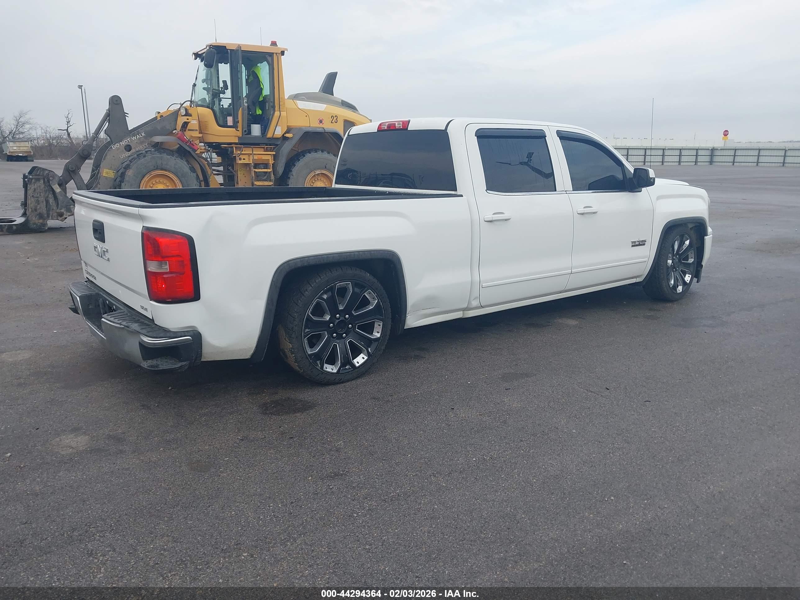 GMC SIERRA image 4