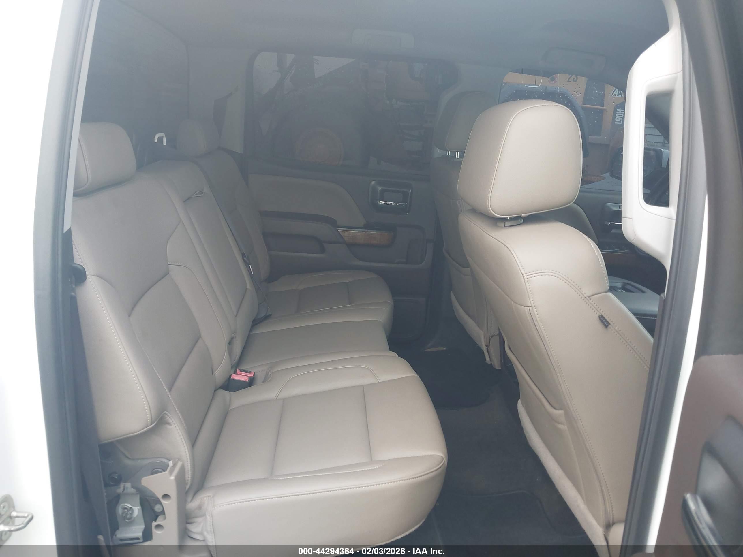 GMC SIERRA image 8