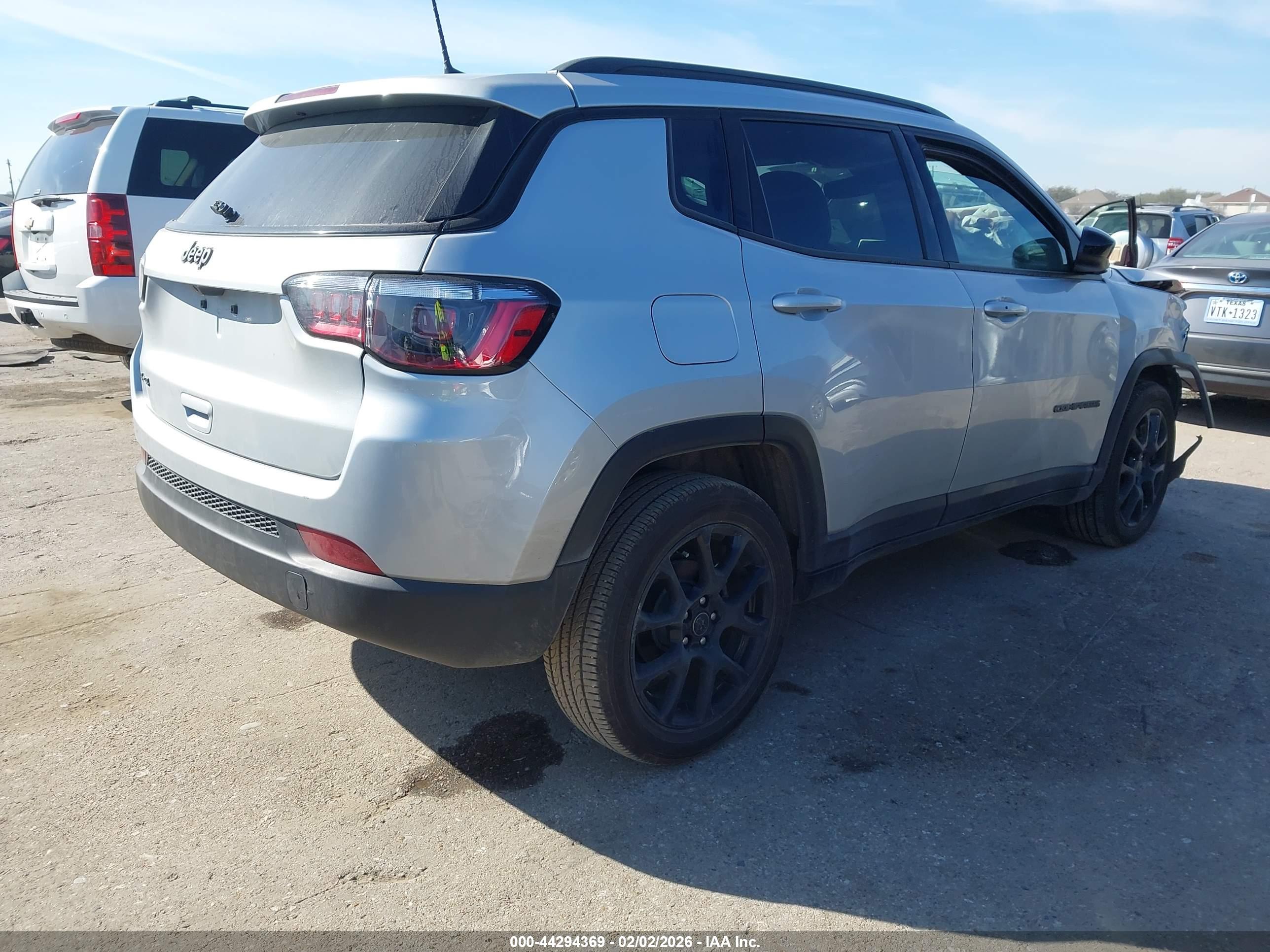 JEEP COMPASS image 4