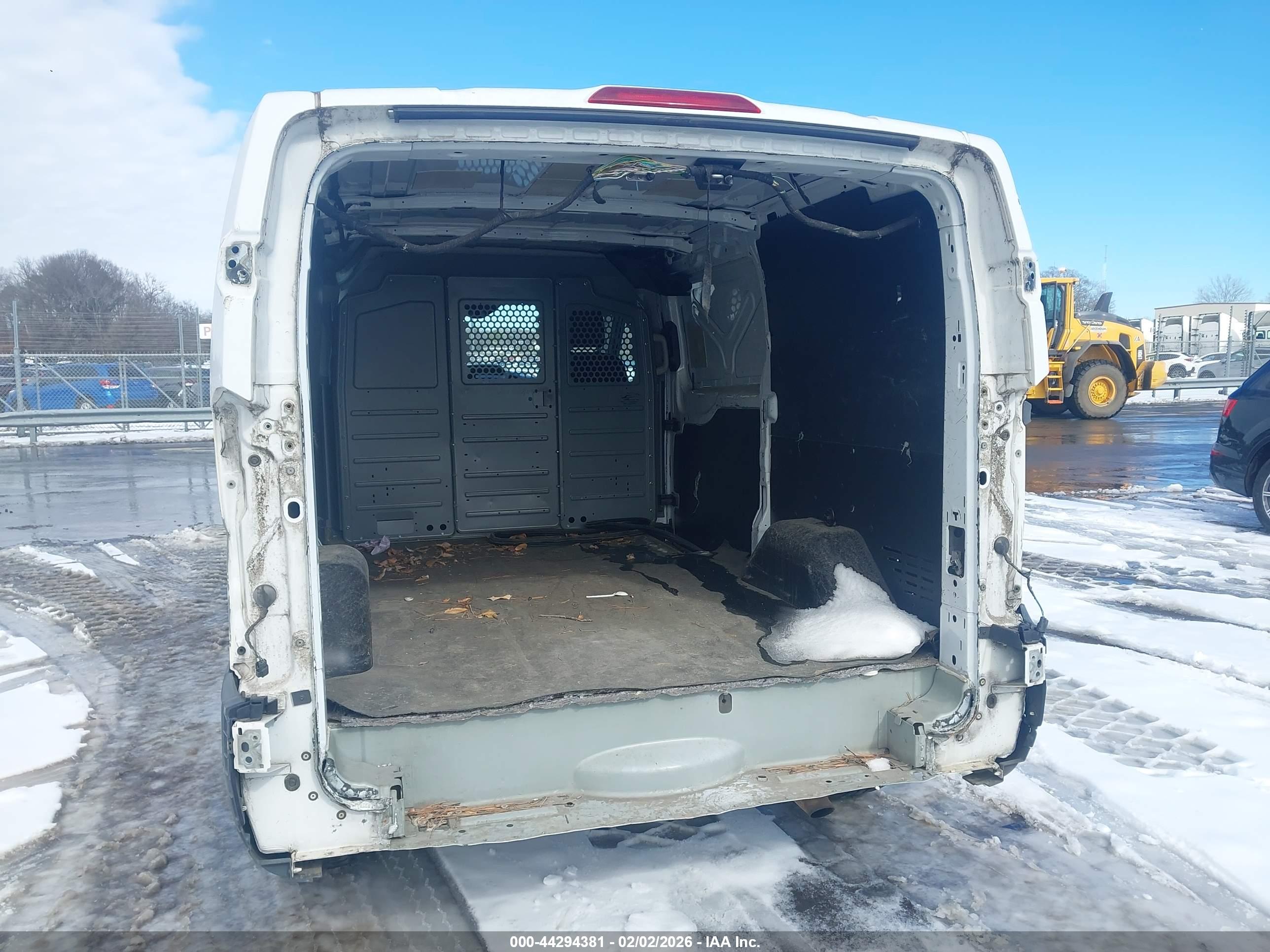 FORD TRANSIT-150 image 6