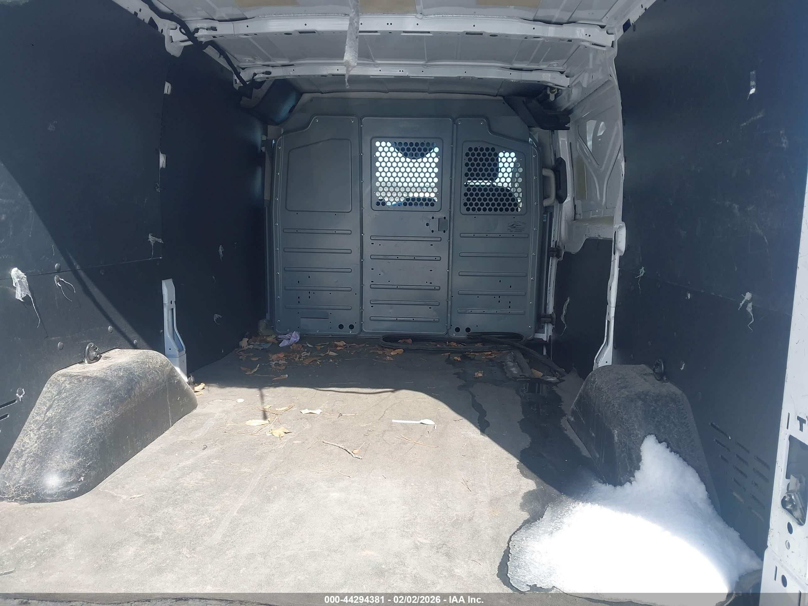 FORD TRANSIT-150 image 8