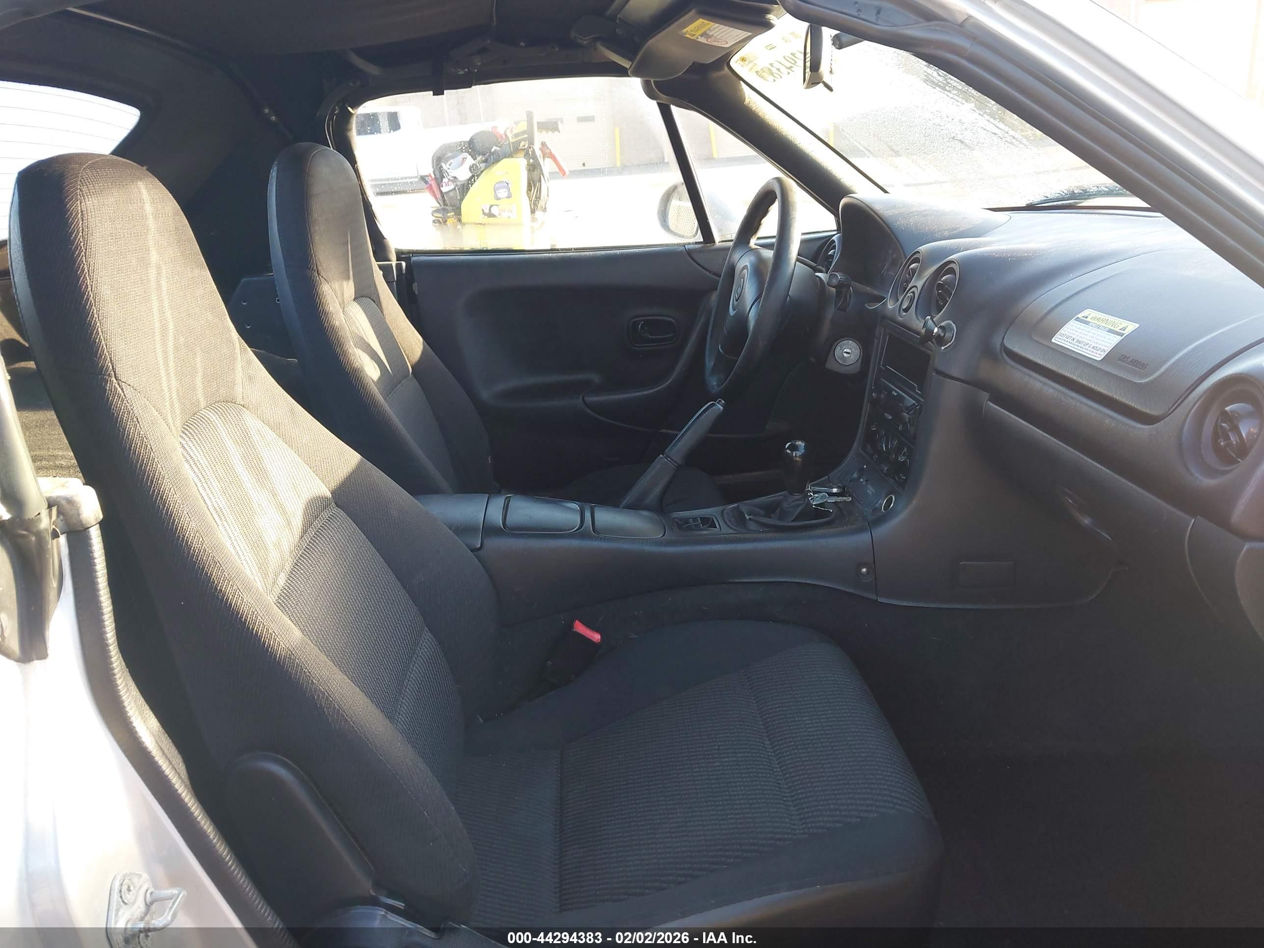 MAZDA MX-5 image 5