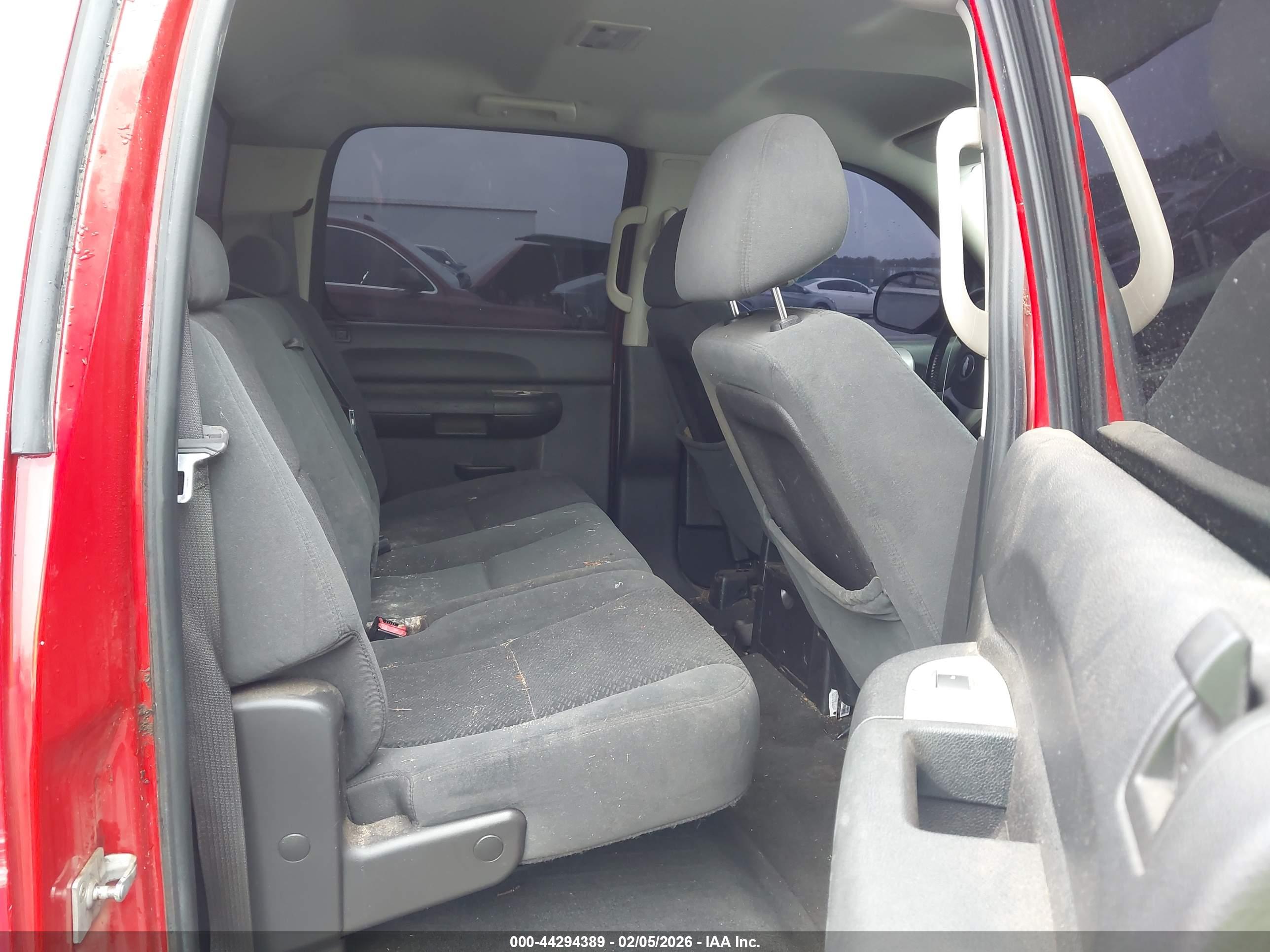 CHEVROLET SILVERADO image 8