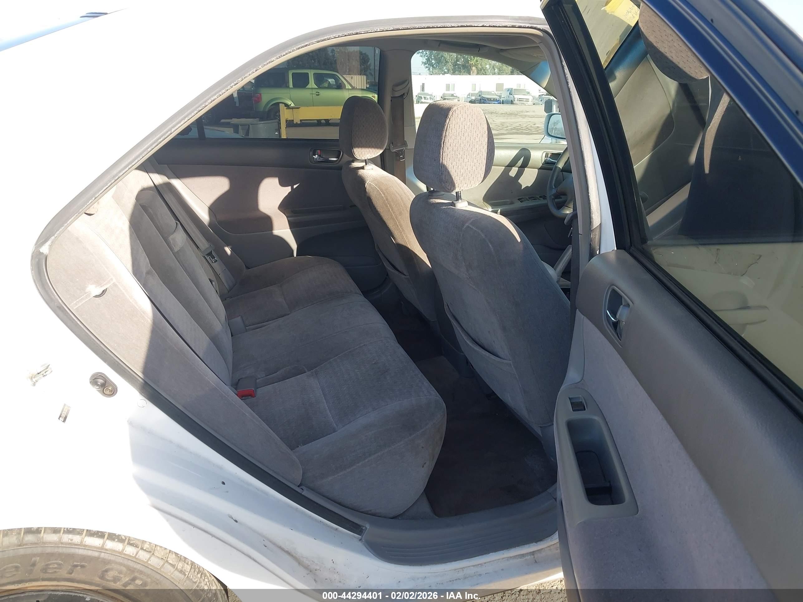 TOYOTA CAMRY image 8