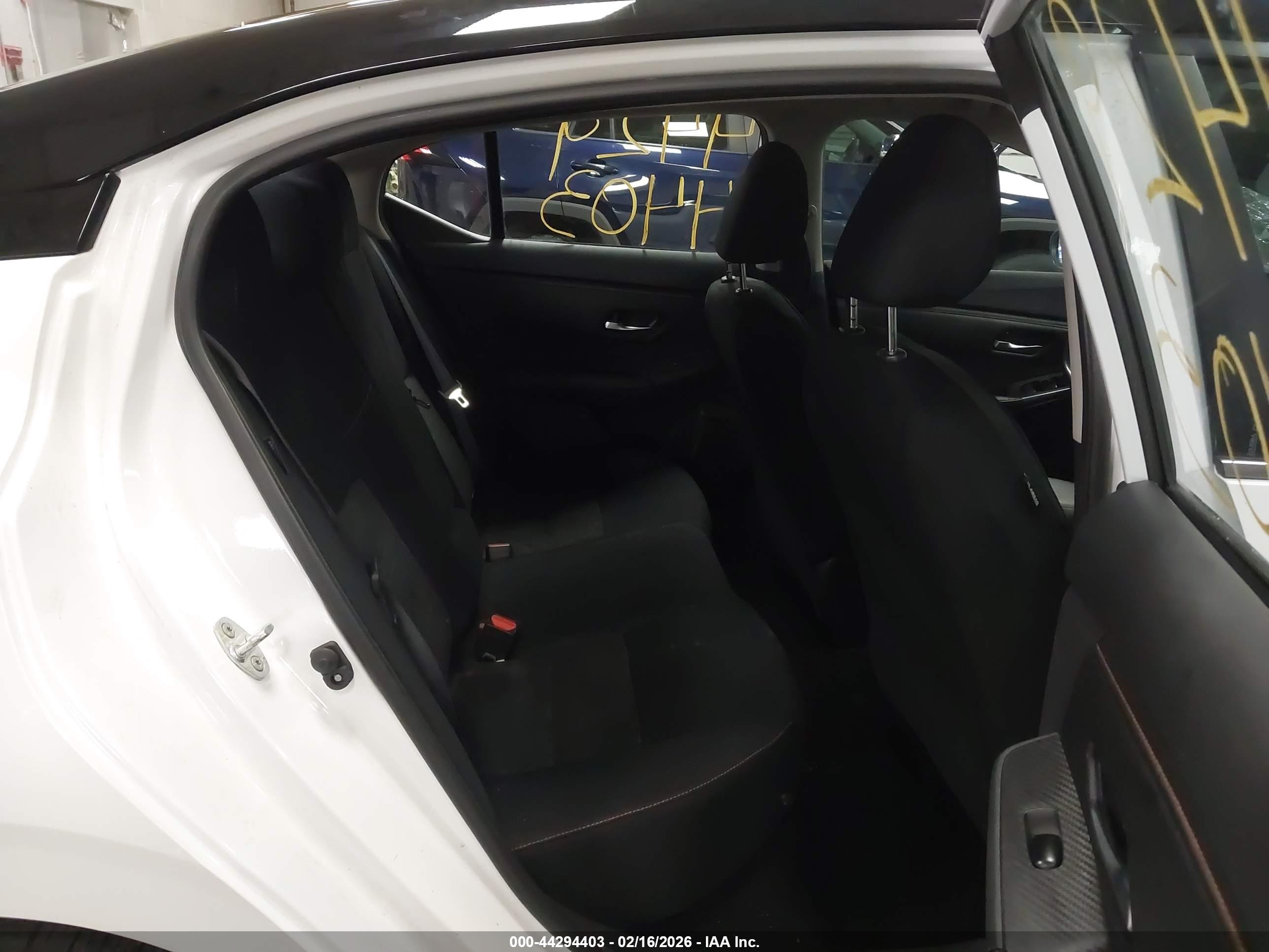NISSAN SENTRA image 8