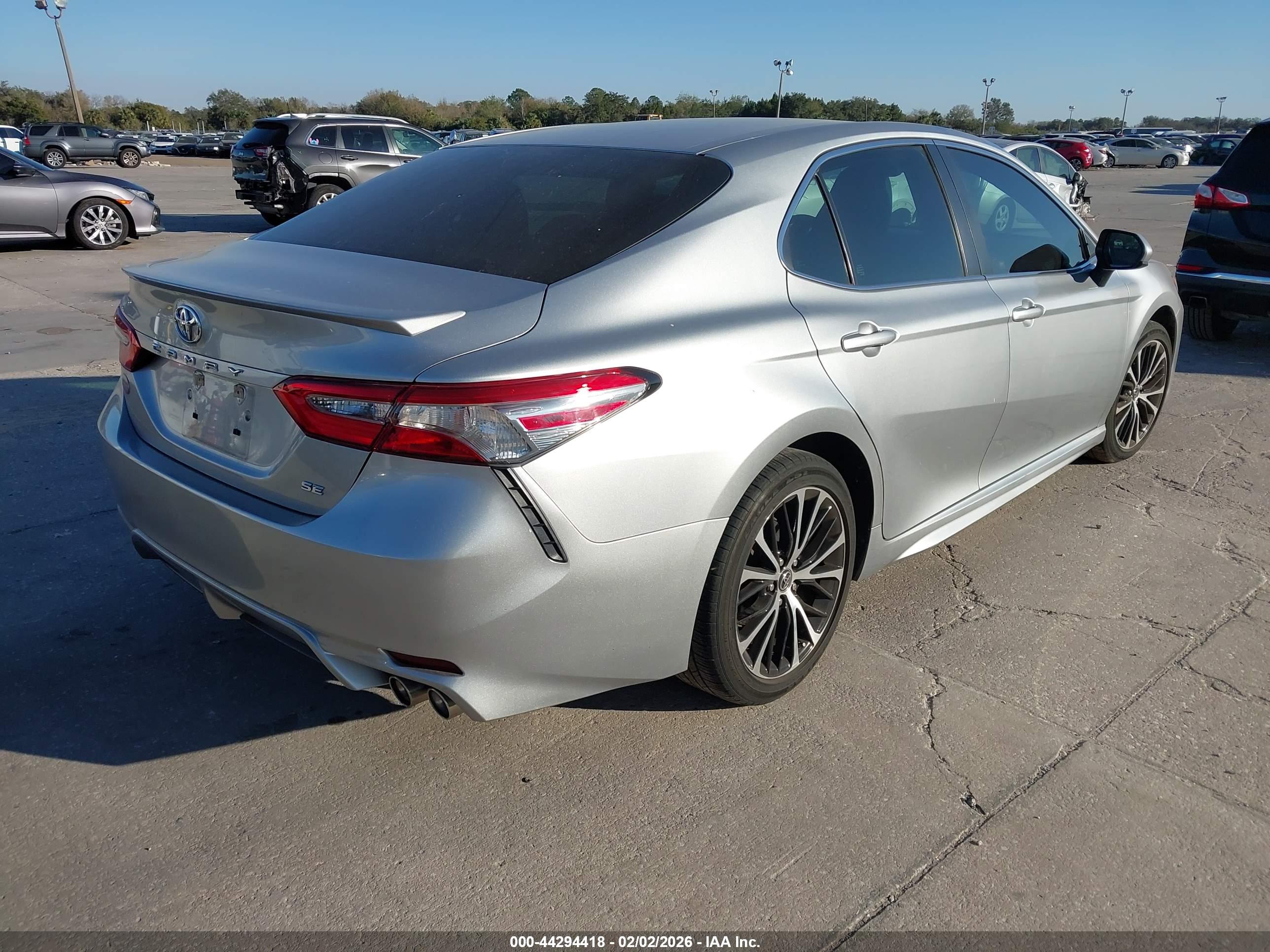 TOYOTA CAMRY image 4