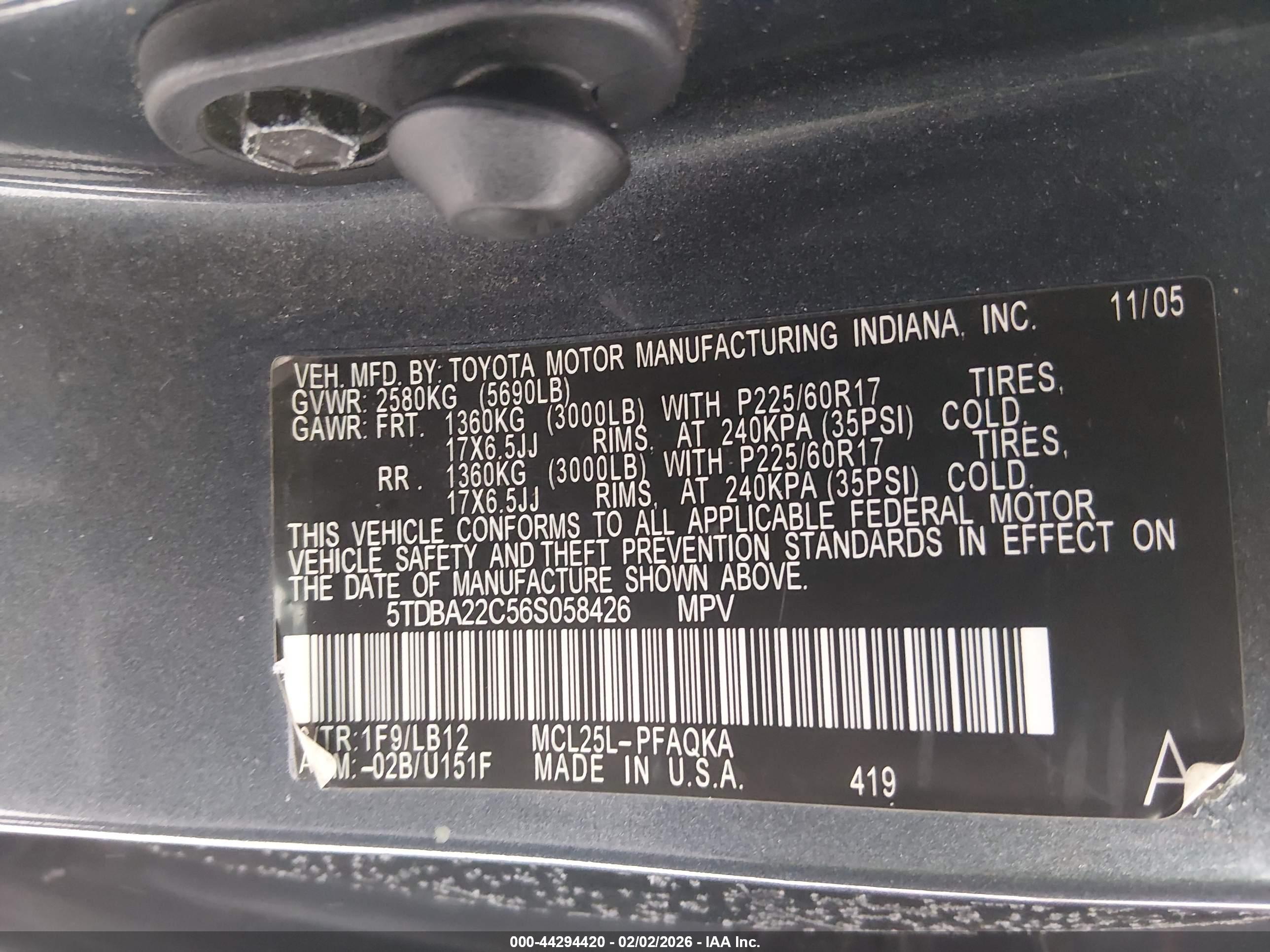 TOYOTA SIENNA image 9