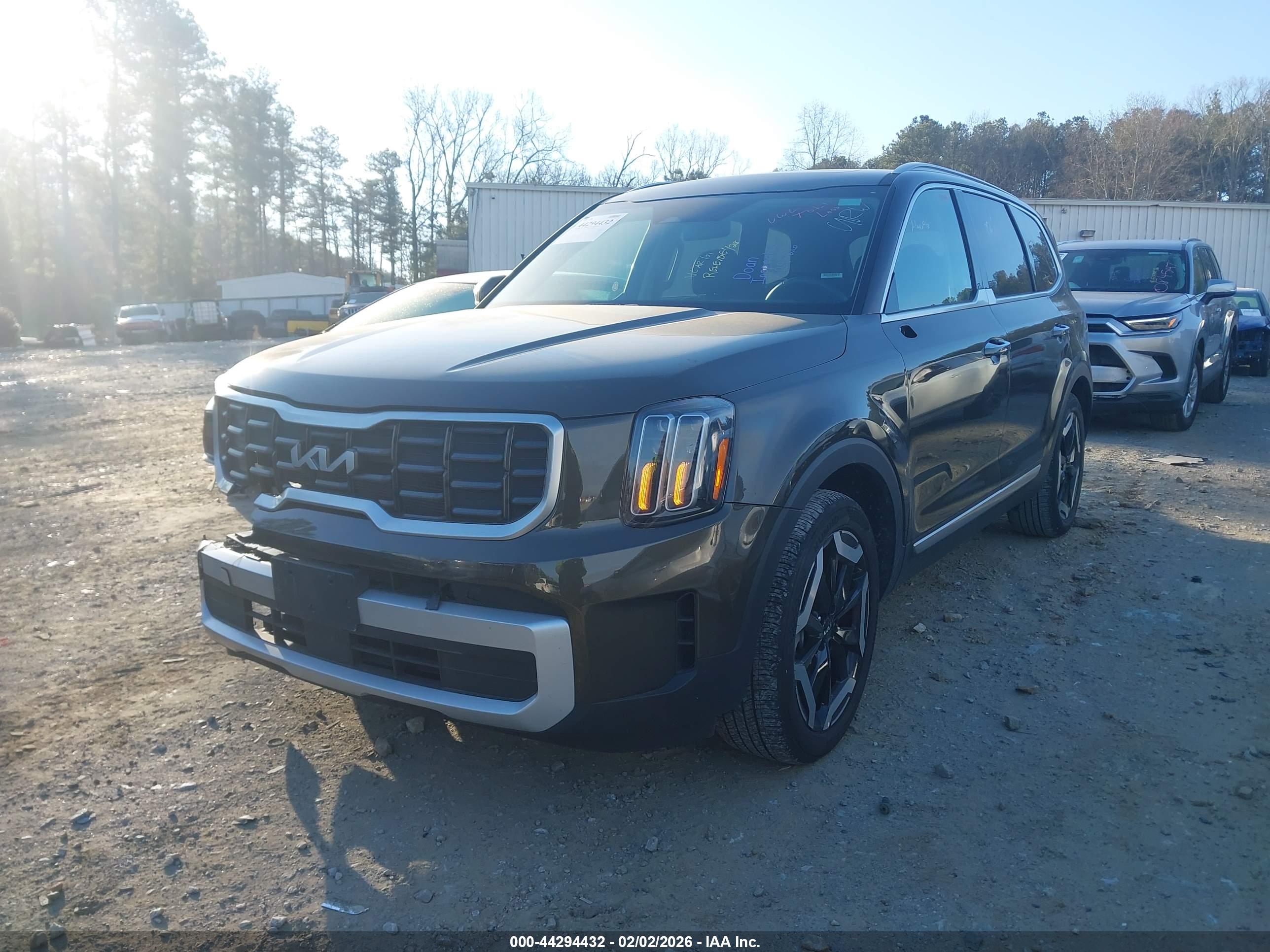 KIA TELLURIDE image 2