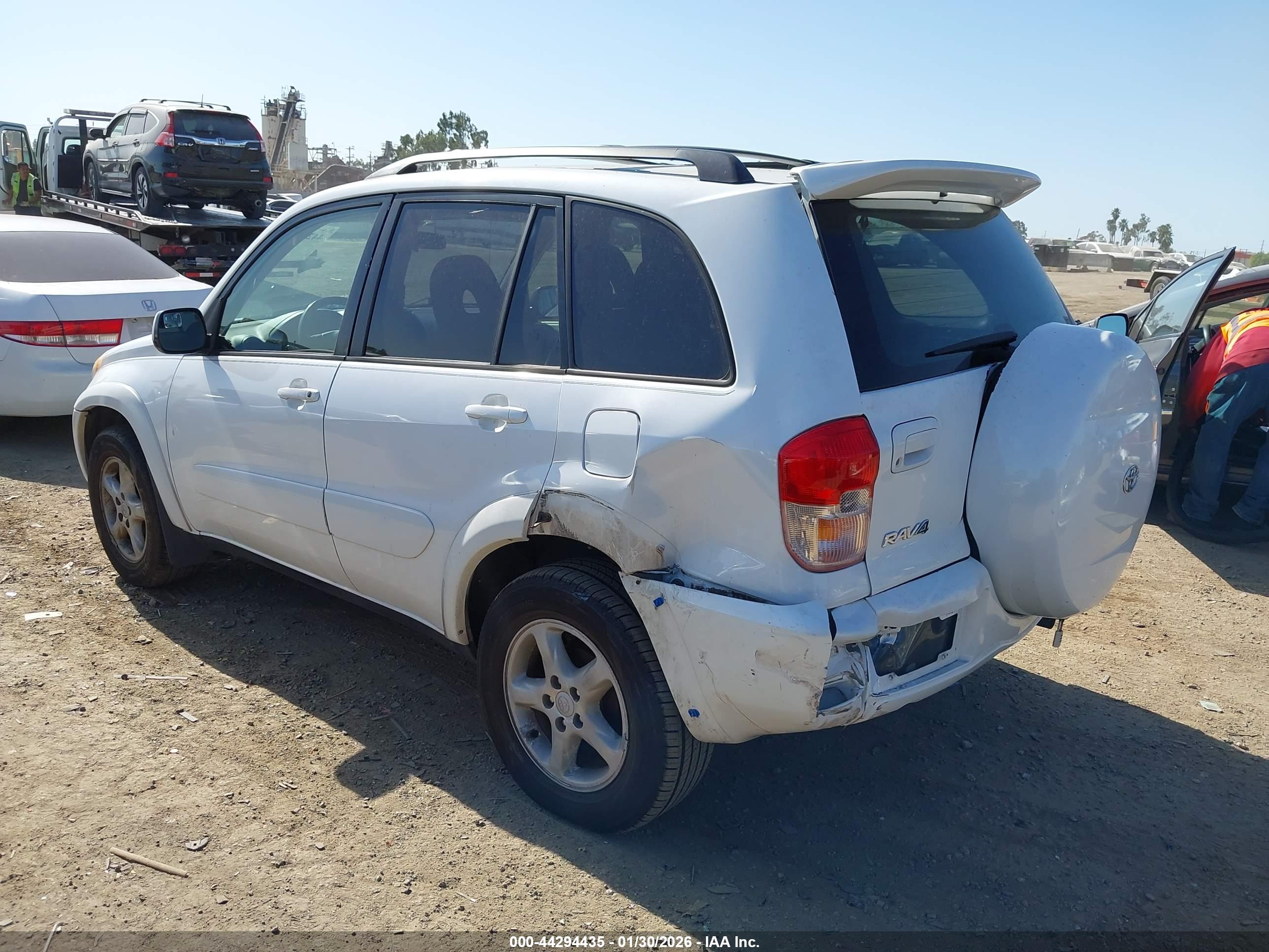 TOYOTA RAV4 image 3