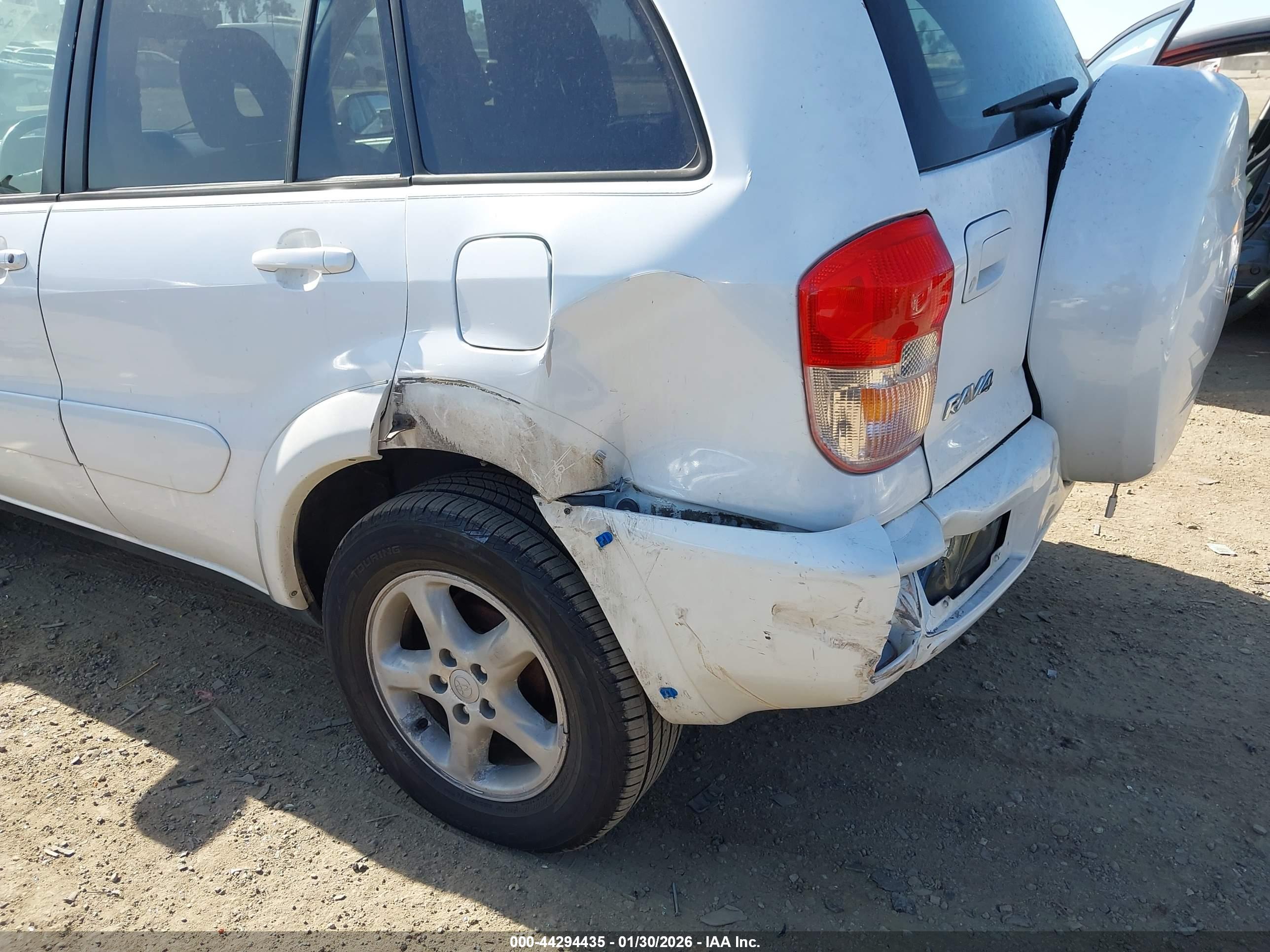 TOYOTA RAV4 image 6