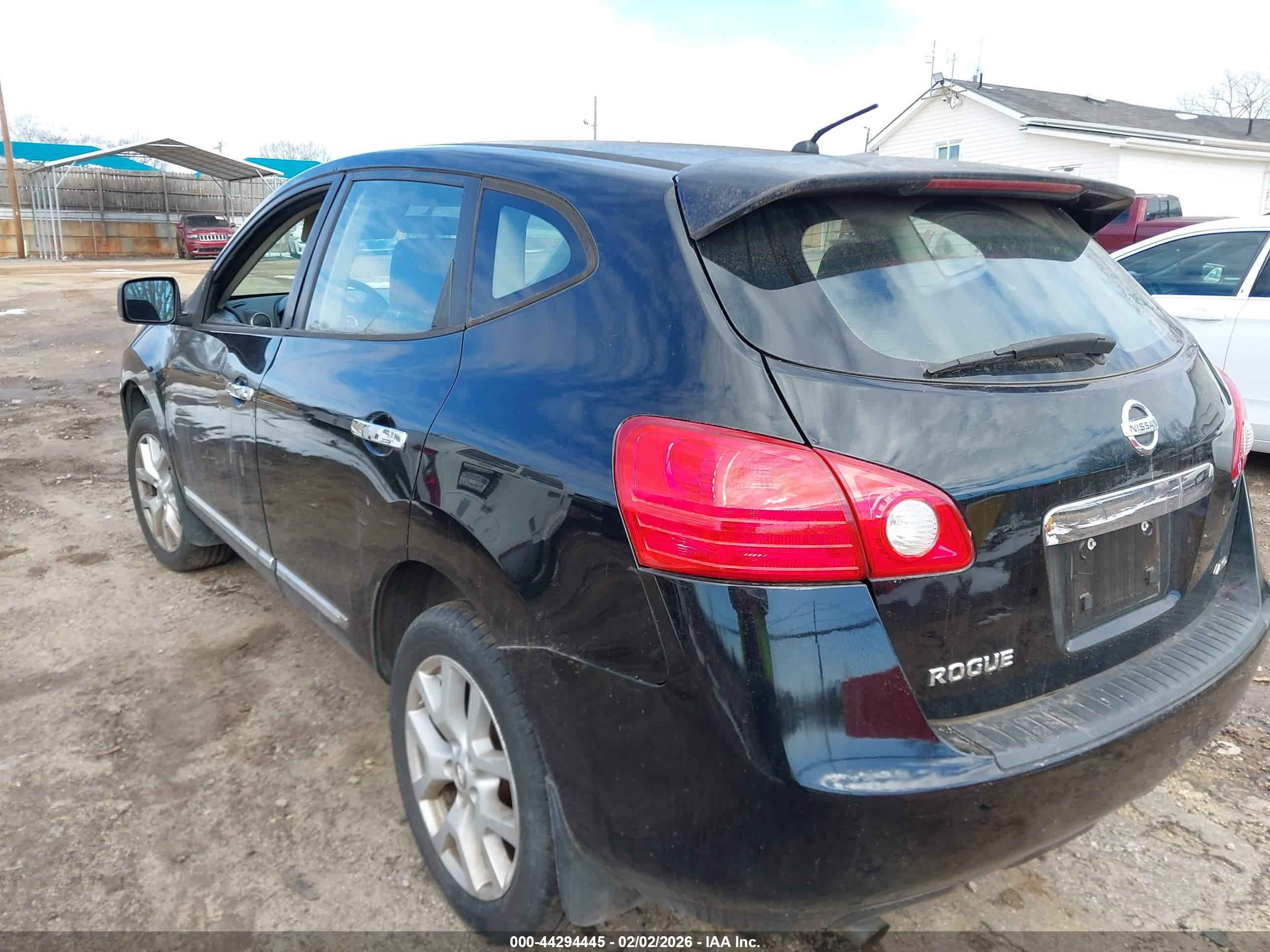 NISSAN ROGUE image 3