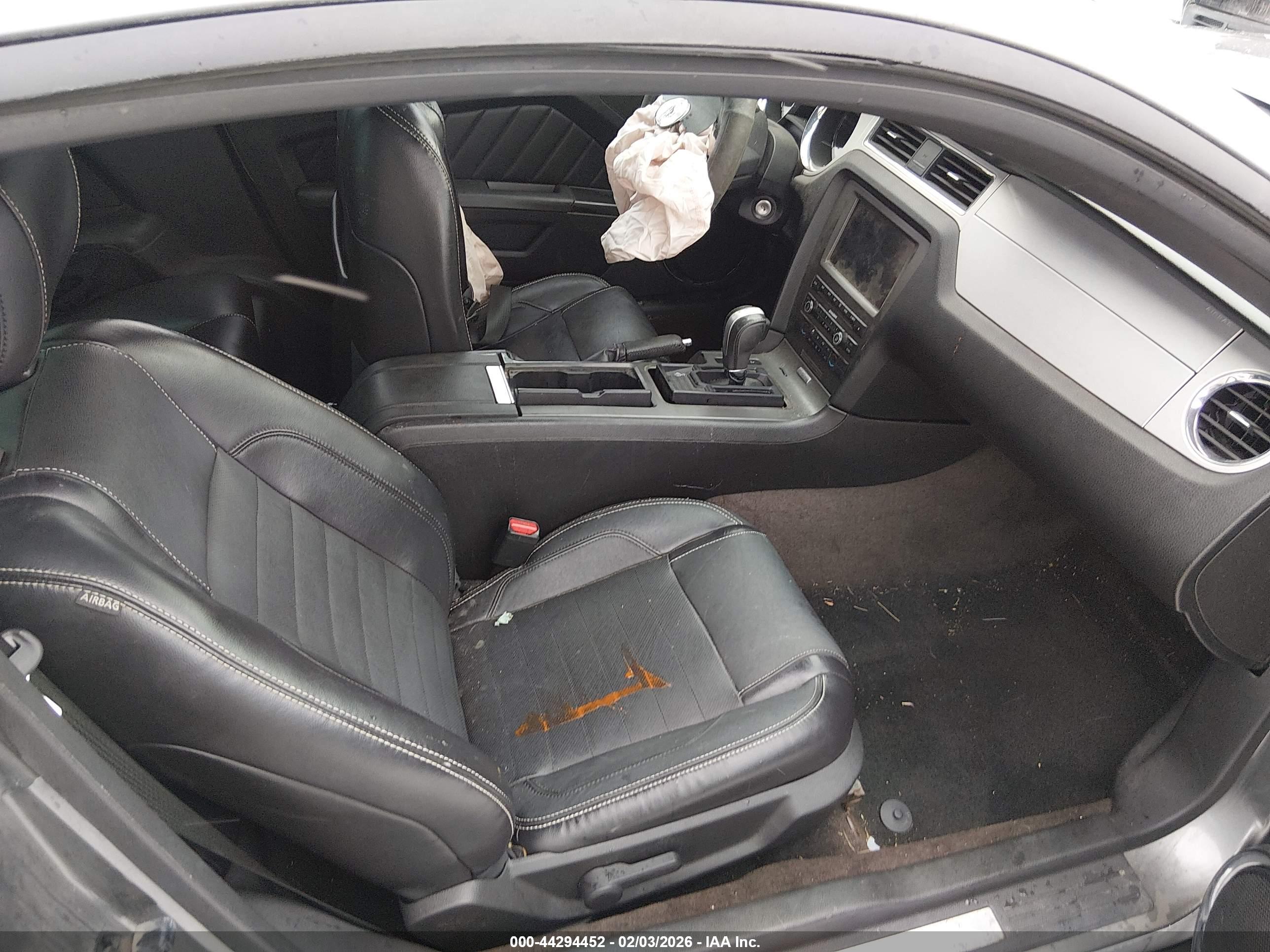 FORD MUSTANG image 5