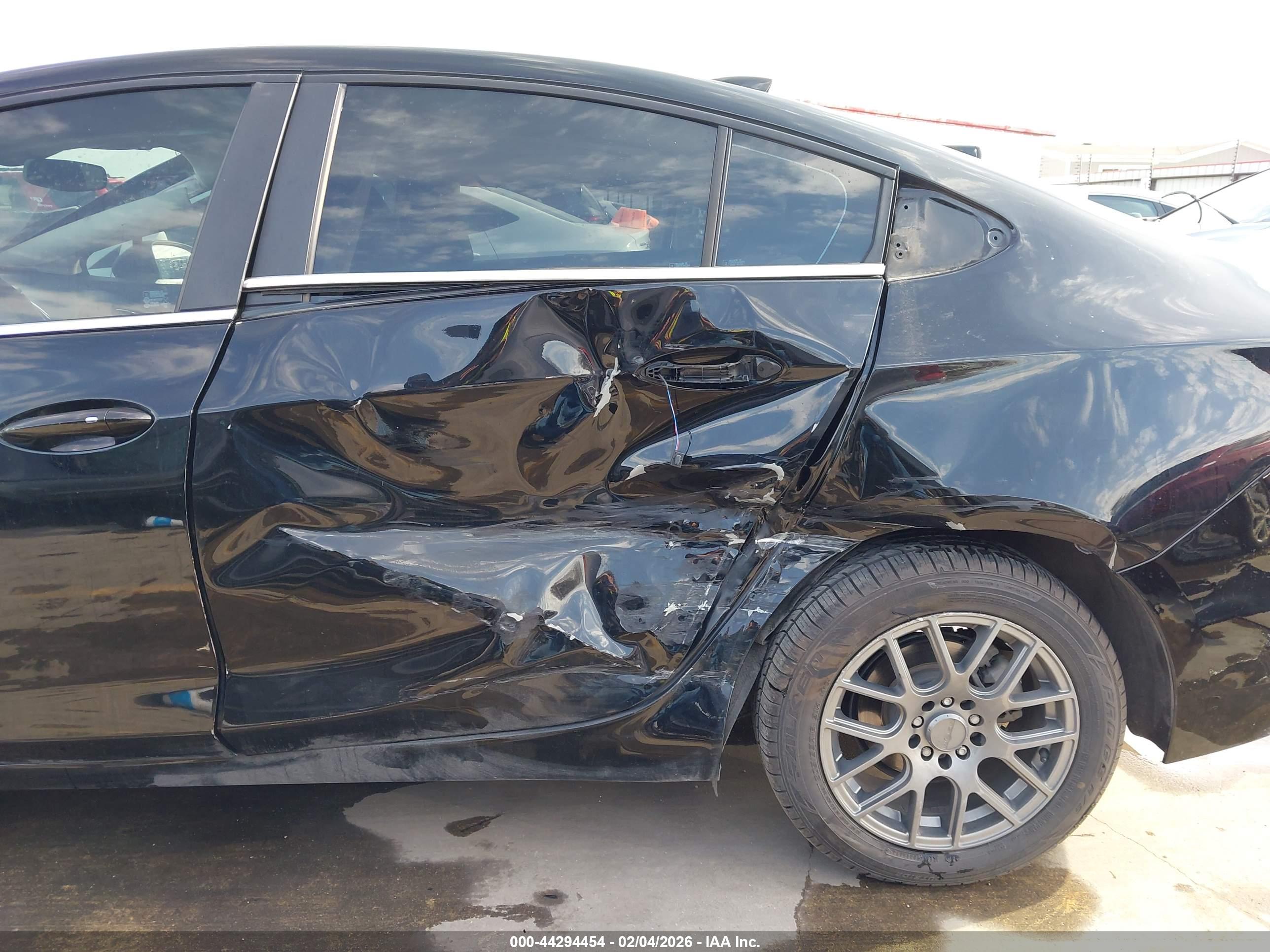 CHEVROLET CRUZE image 6