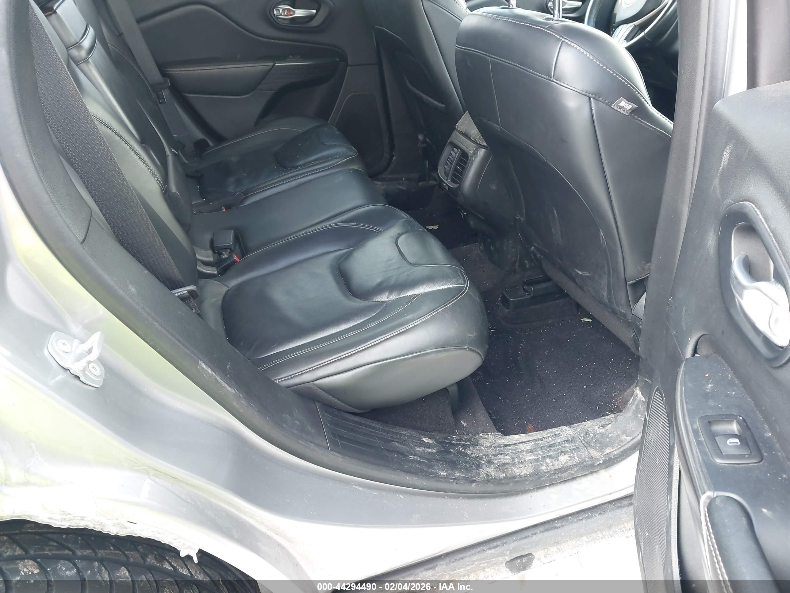 JEEP CHEROKEE image 8