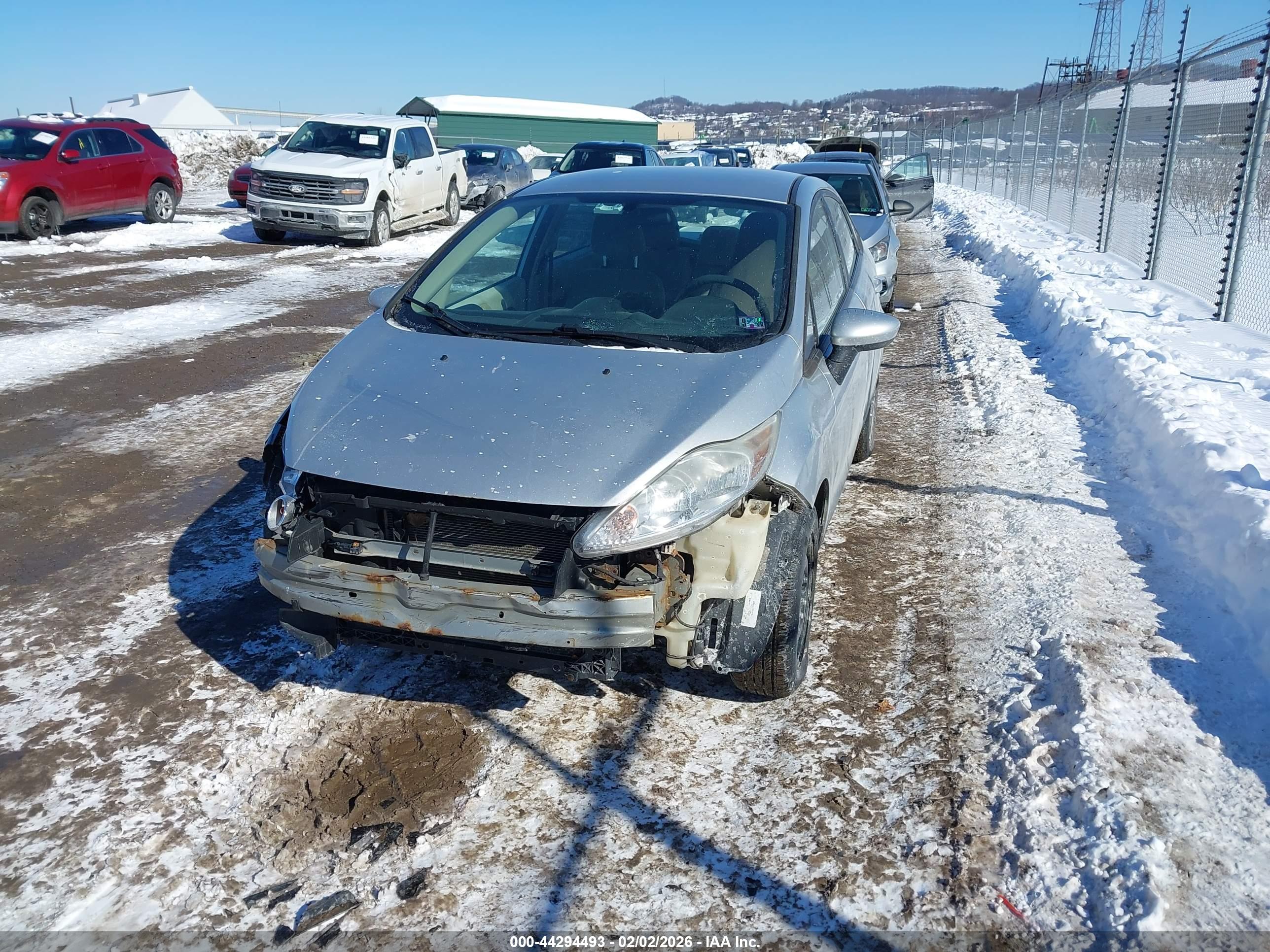 FORD FIESTA image 2