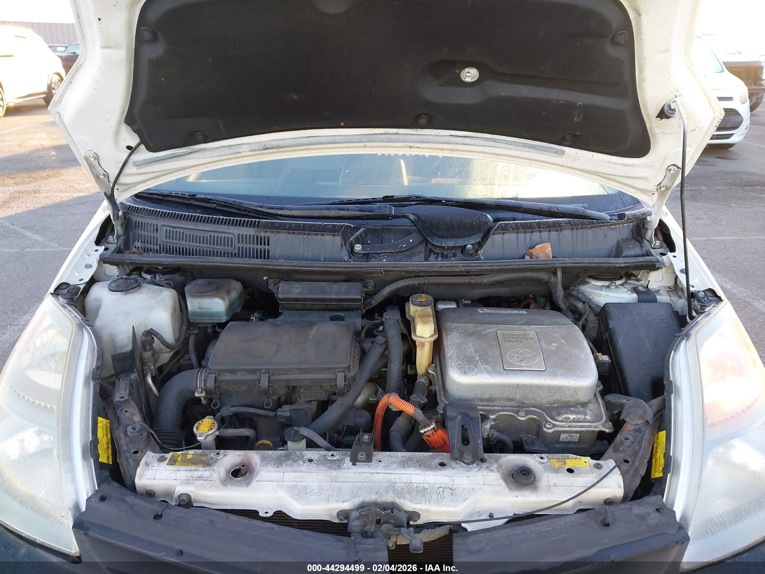 TOYOTA PRIUS image 10