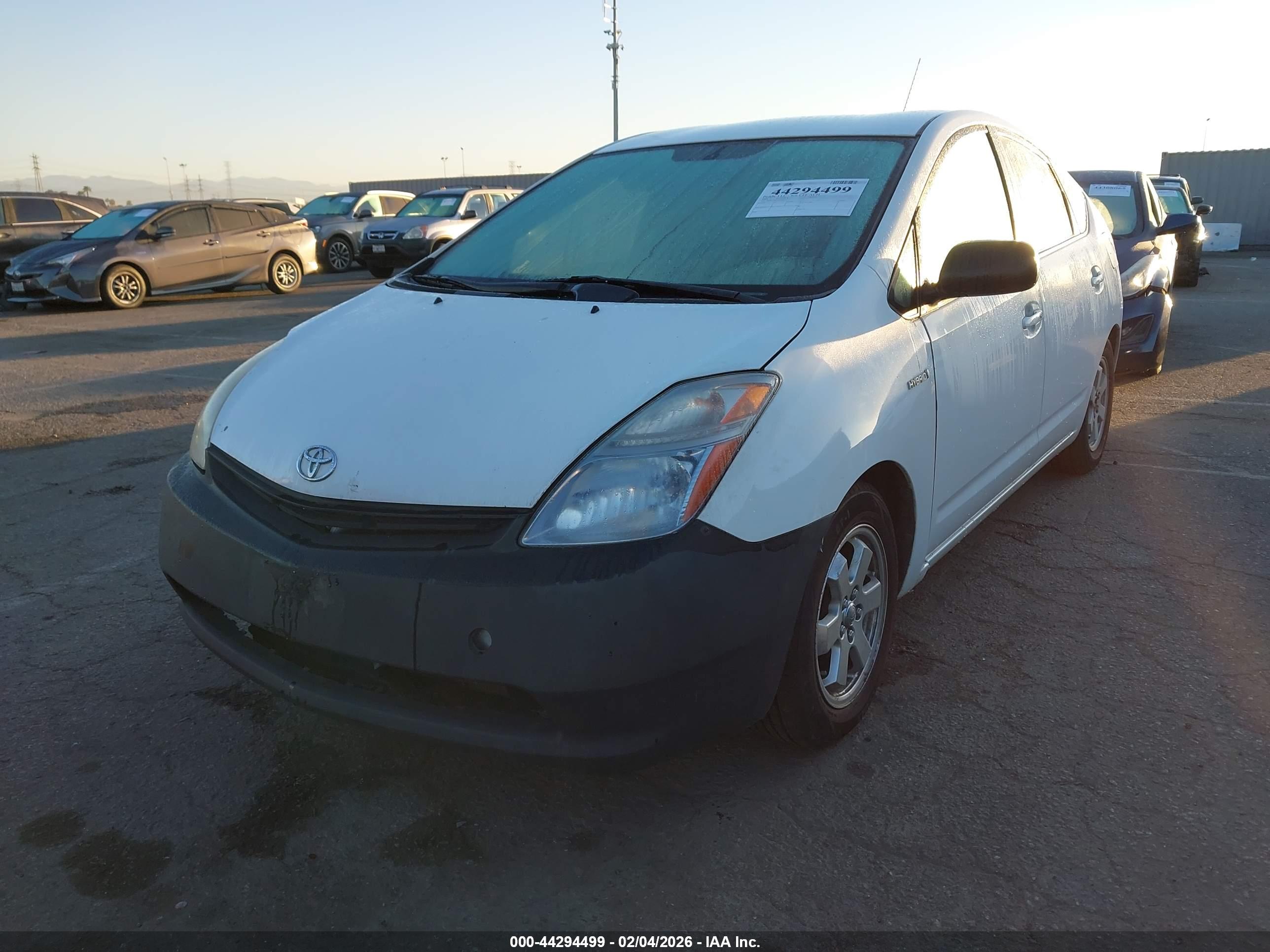 TOYOTA PRIUS image 2