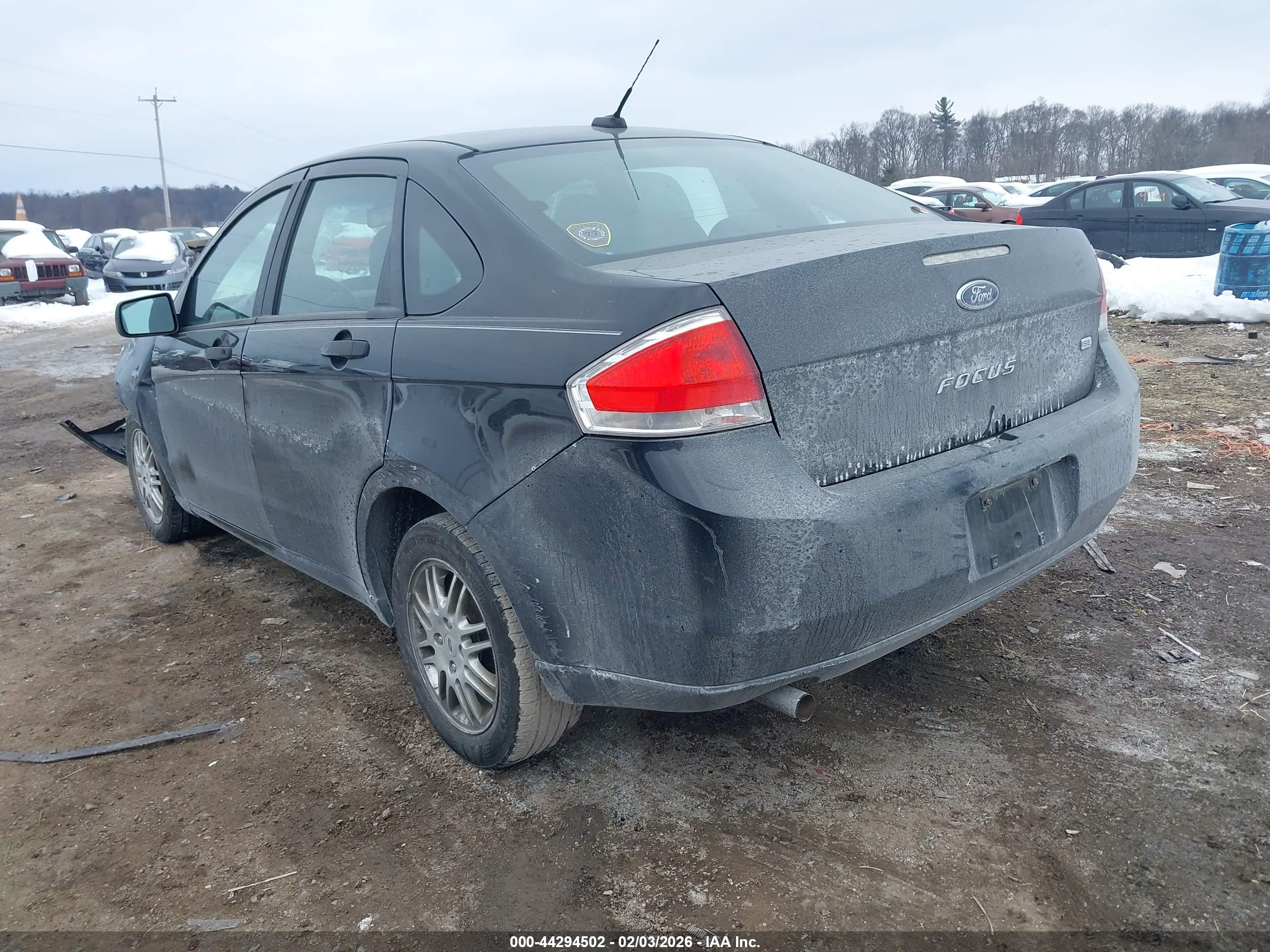 FORD FOCUS image 3