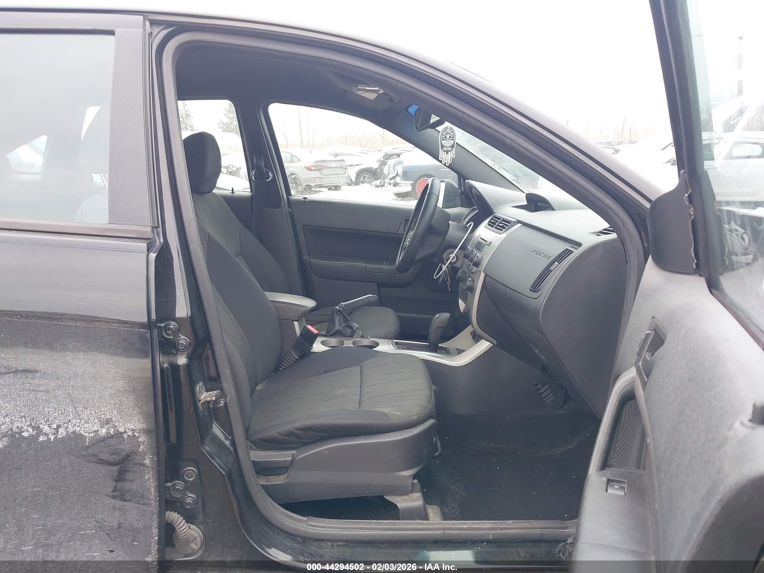 FORD FOCUS image 5