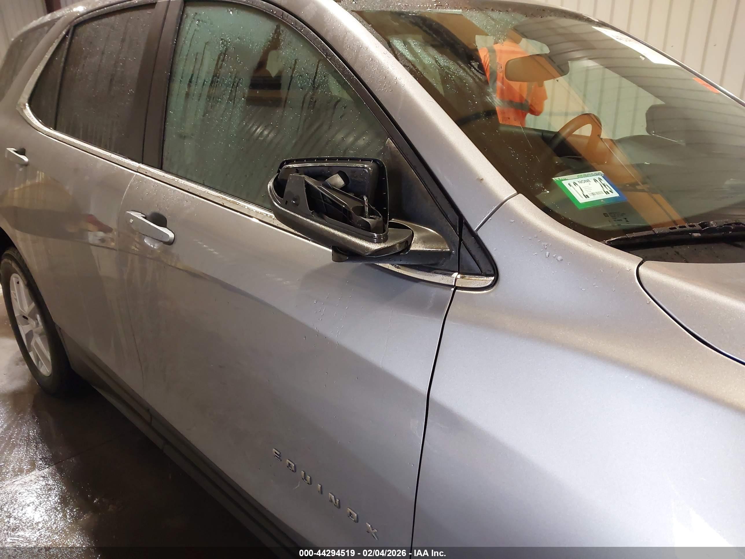 CHEVROLET EQUINOX image 6