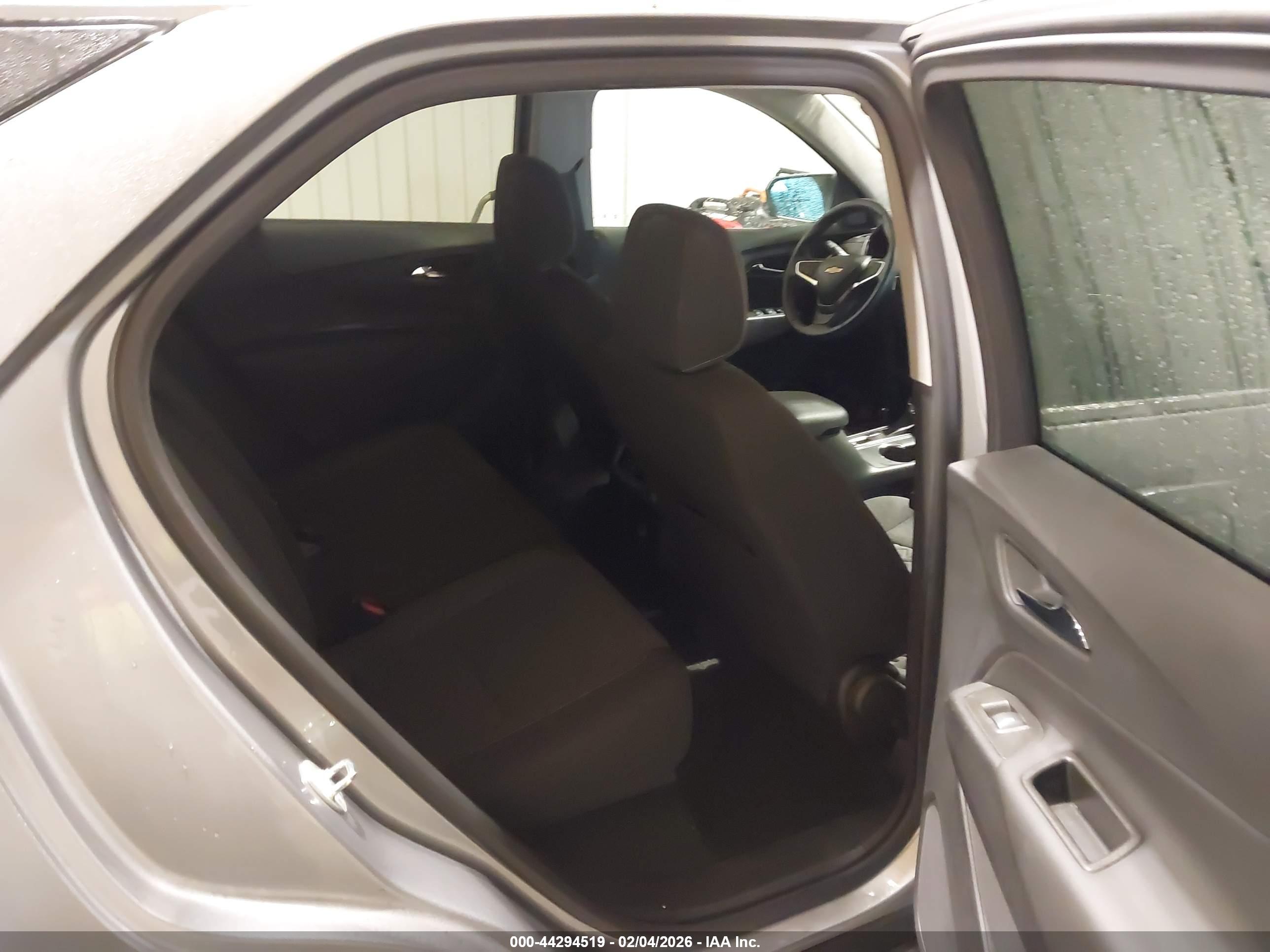 CHEVROLET EQUINOX image 8
