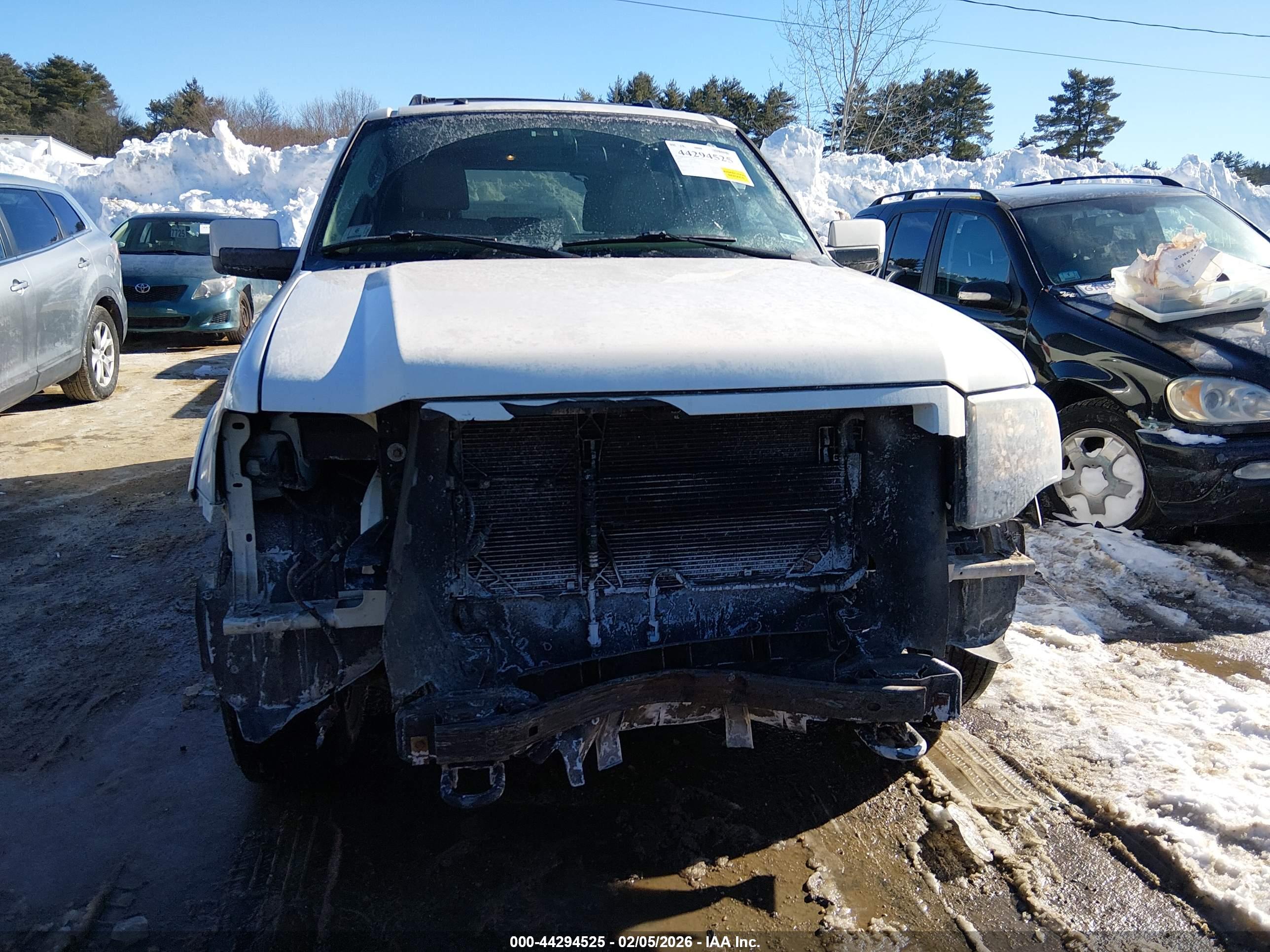FORD EXPEDITION image 6