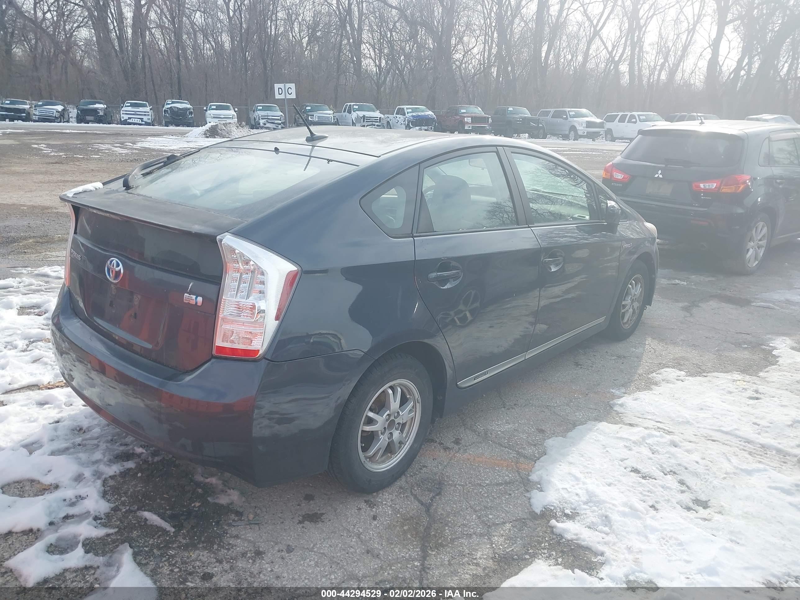 TOYOTA PRIUS image 4