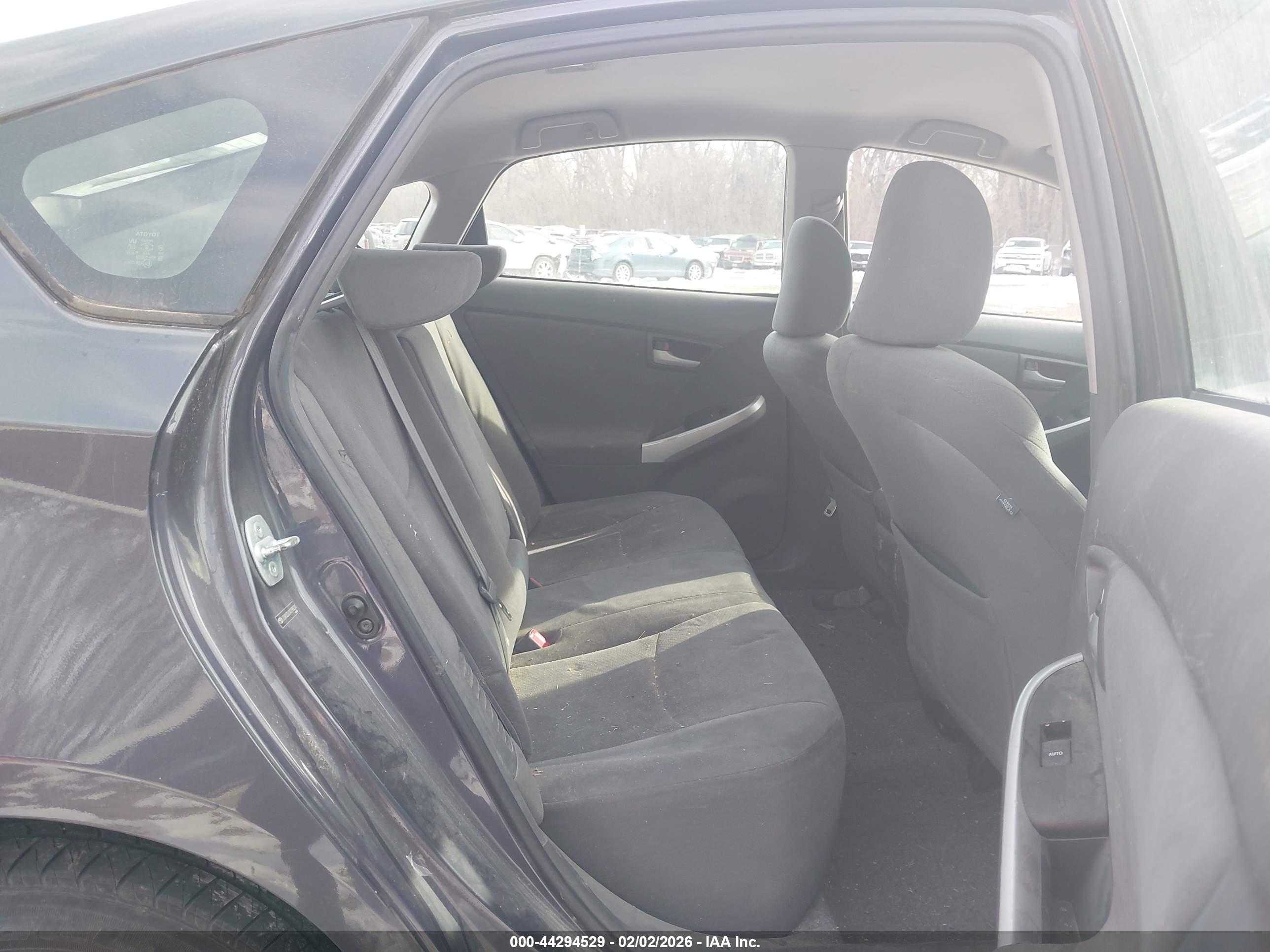 TOYOTA PRIUS image 8