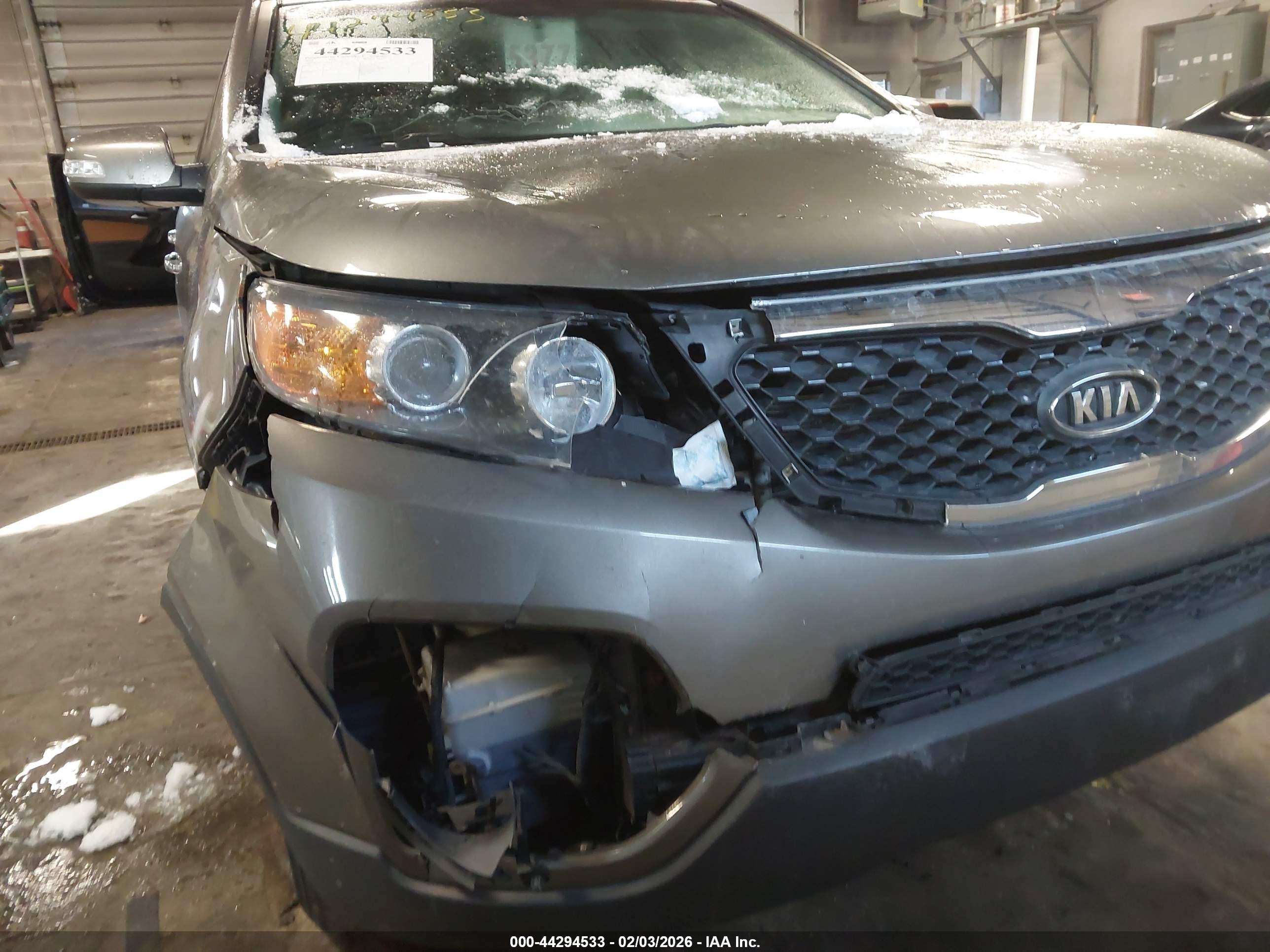 KIA SORENTO image 6