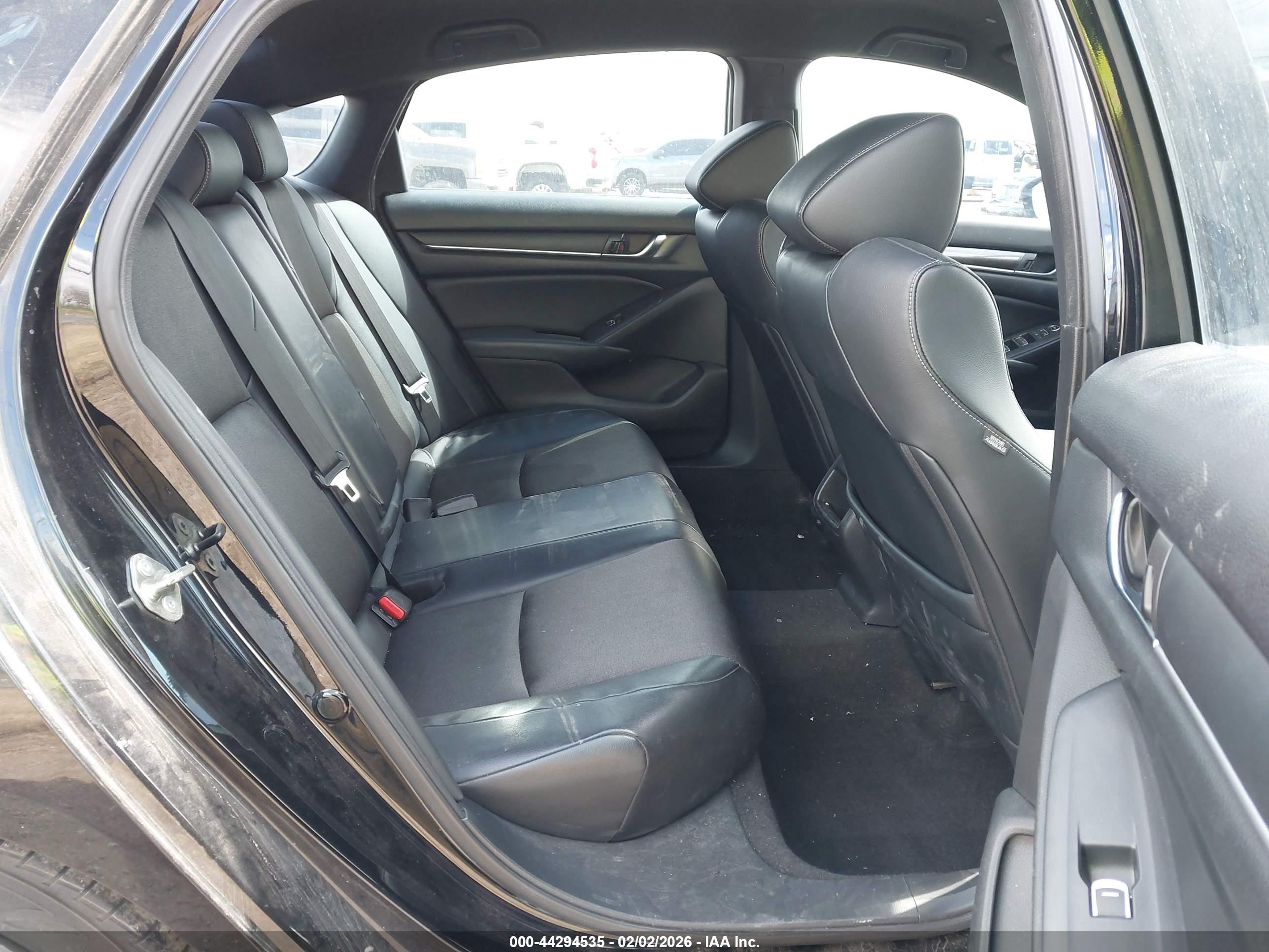 HONDA ACCORD image 8