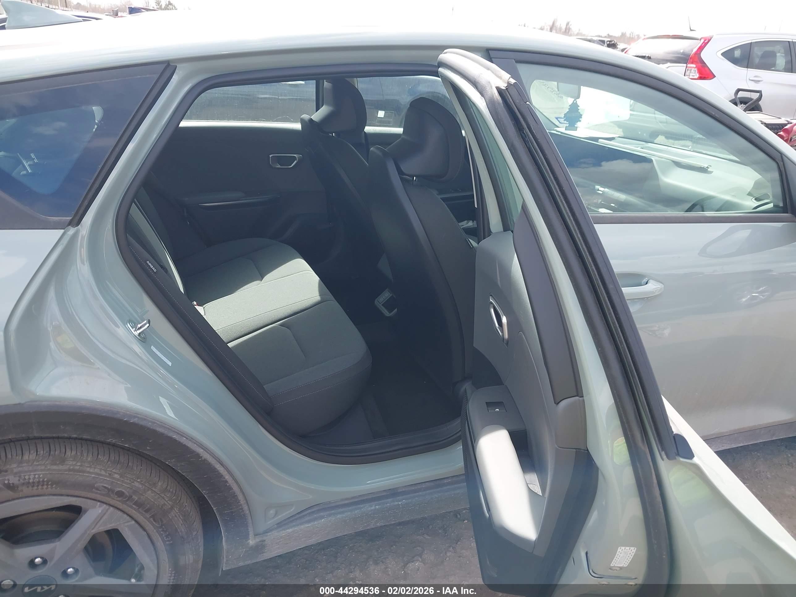 KIA K4 image 8