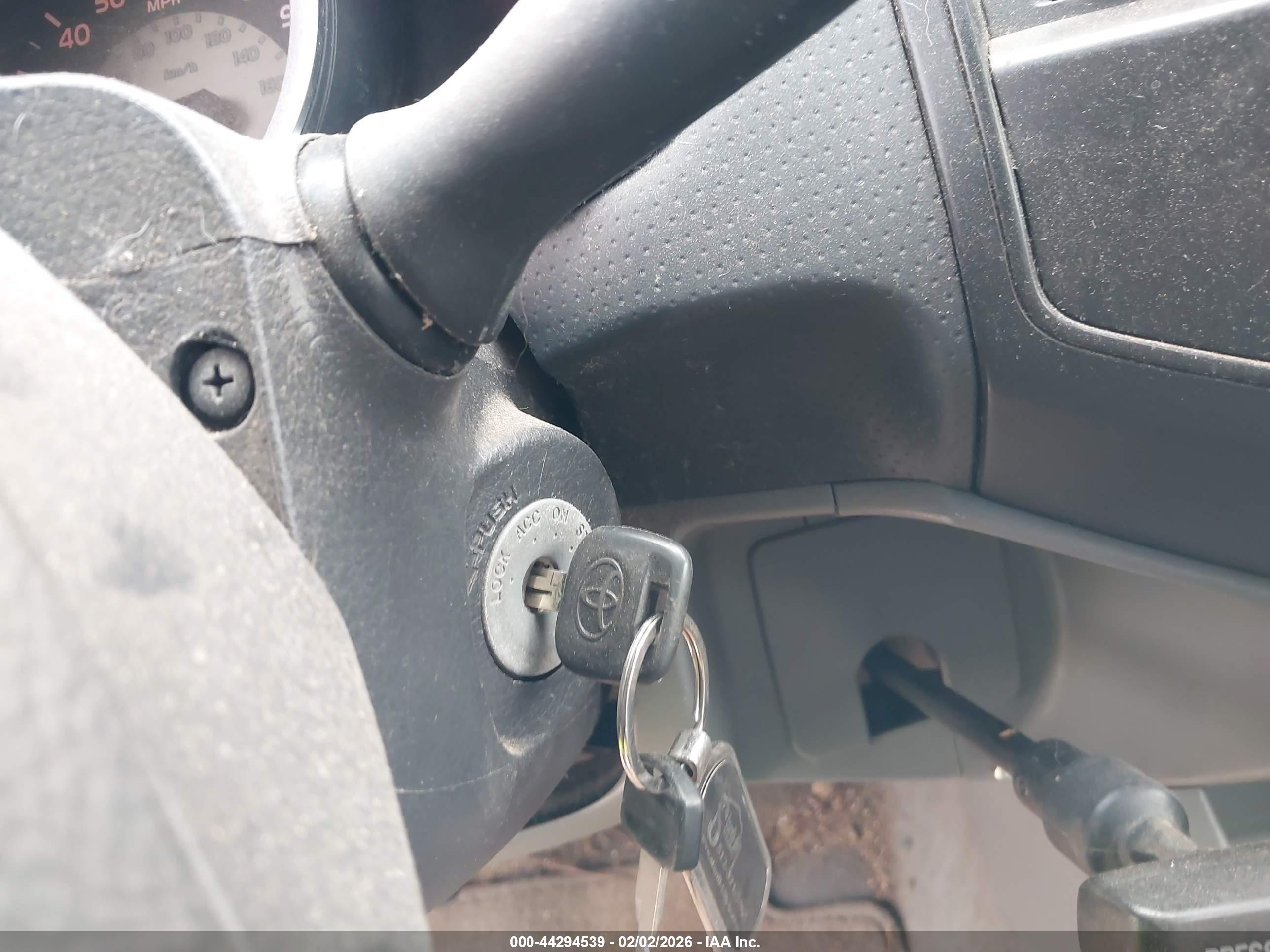 TOYOTA TACOMA image 11