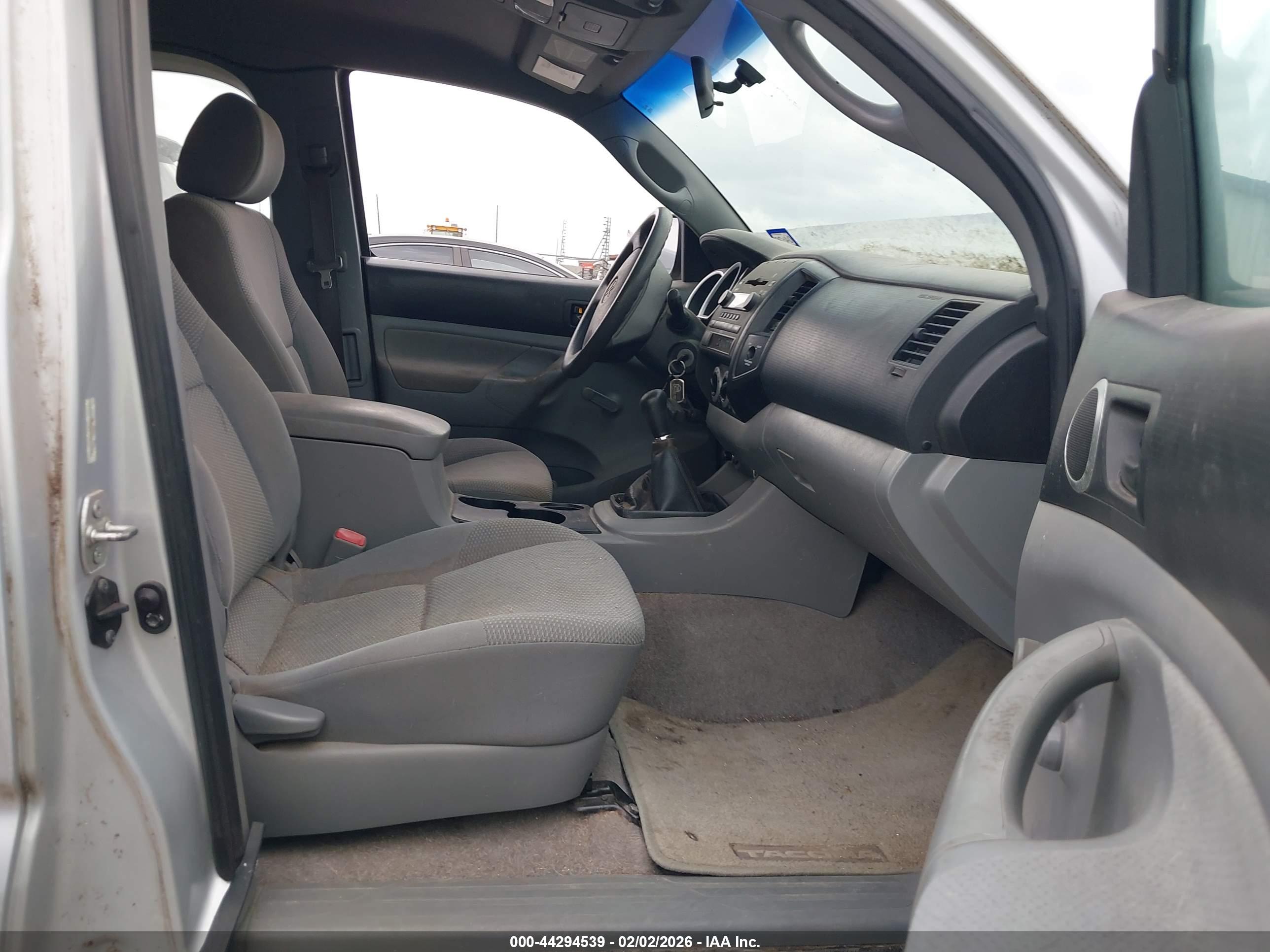 TOYOTA TACOMA image 5