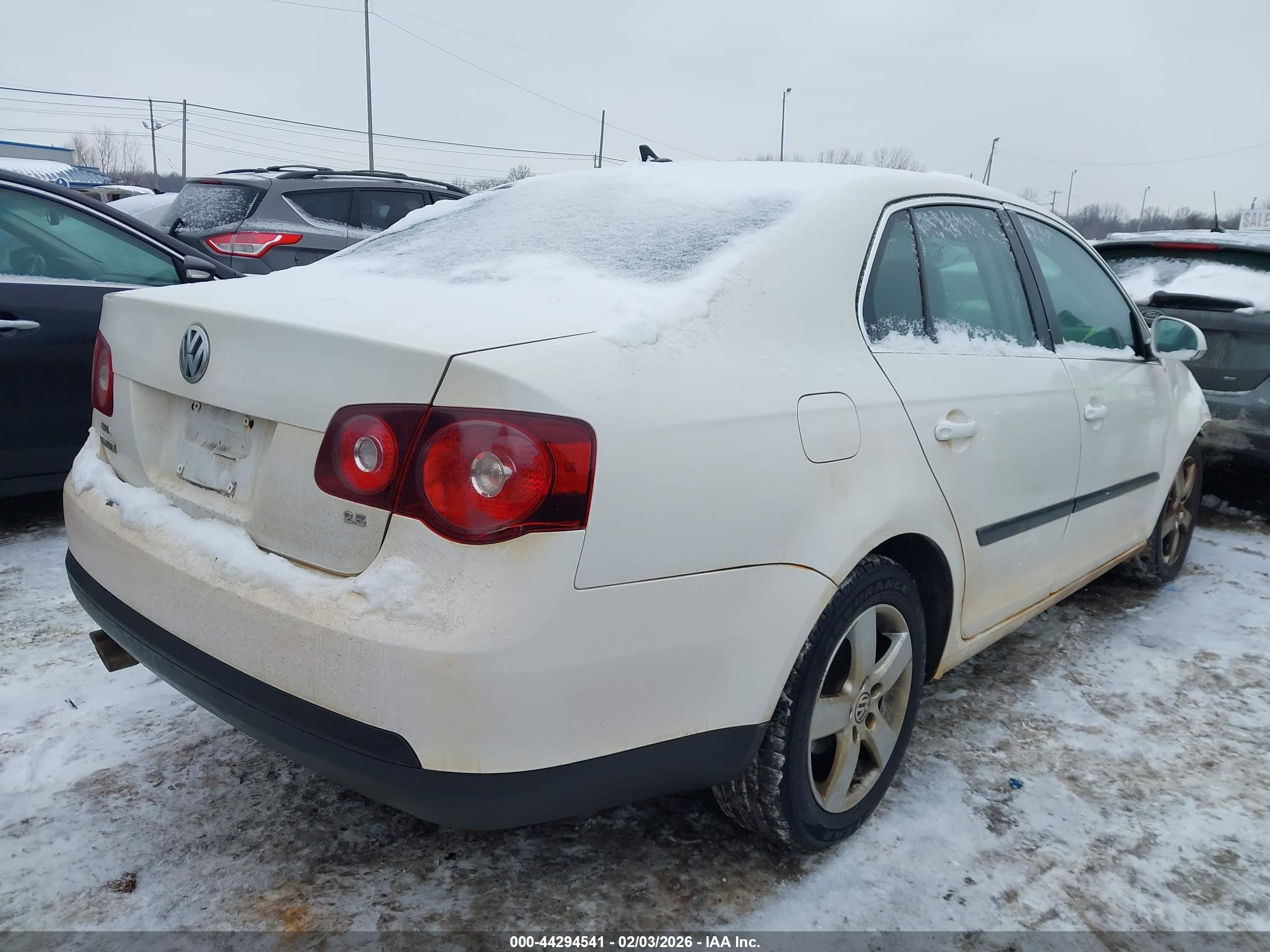 VOLKSWAGEN JETTA image 4