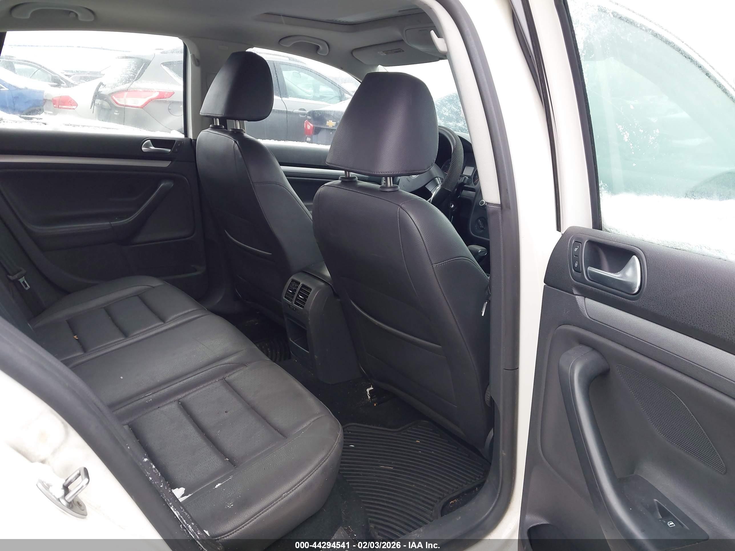 VOLKSWAGEN JETTA image 8