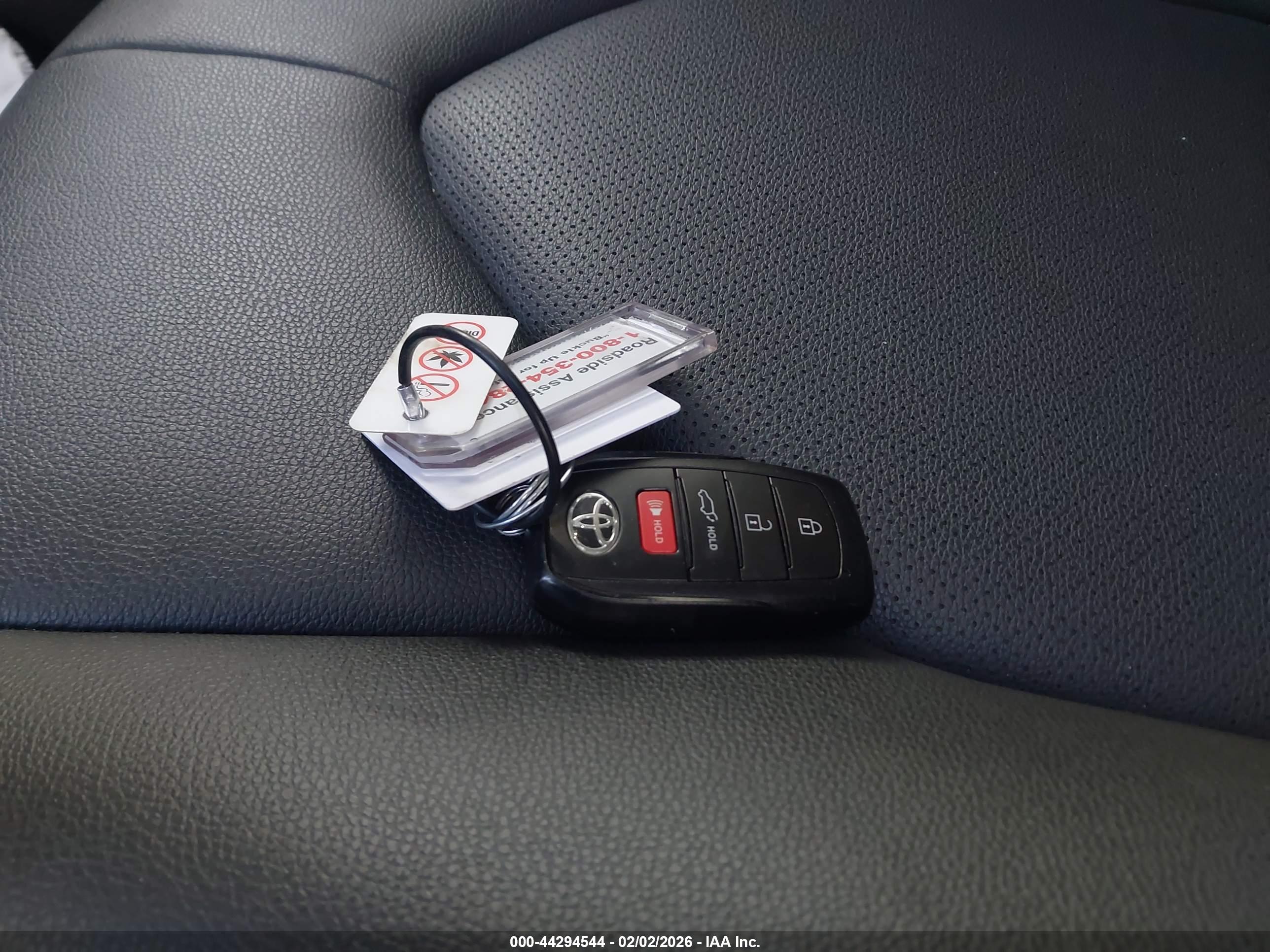 TOYOTA GRAND image 11