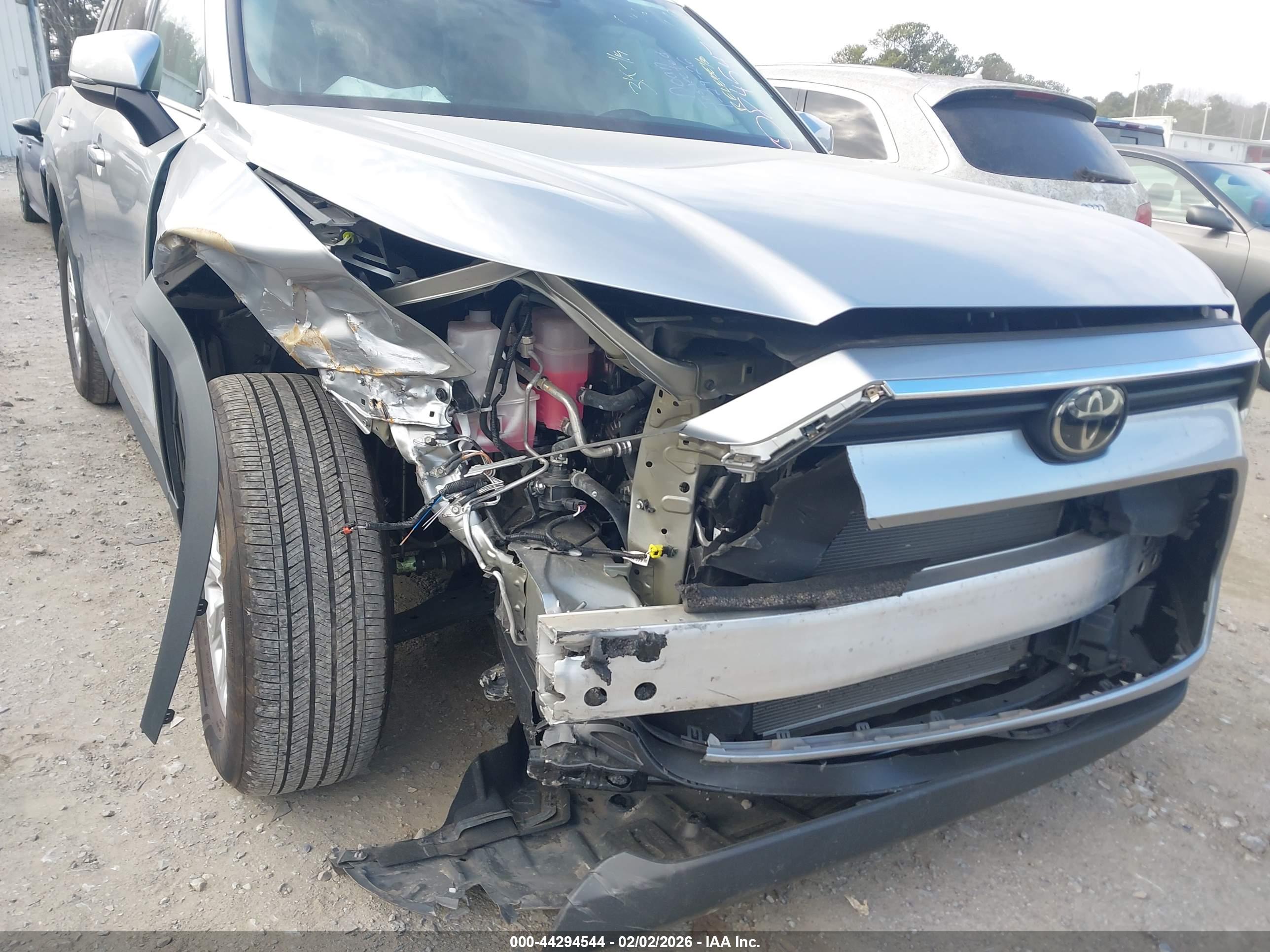 TOYOTA GRAND image 6