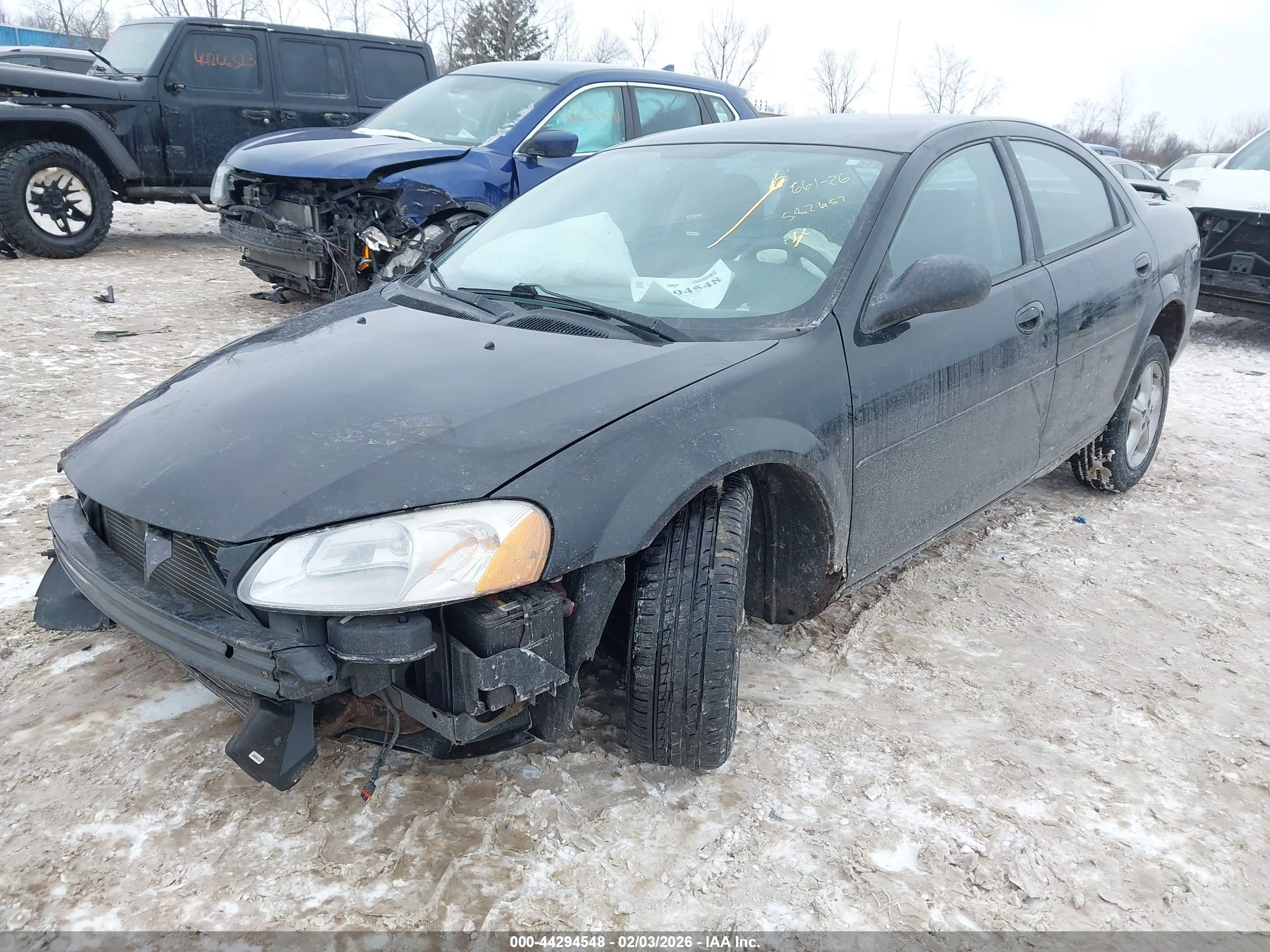 DODGE STRATUS image 2