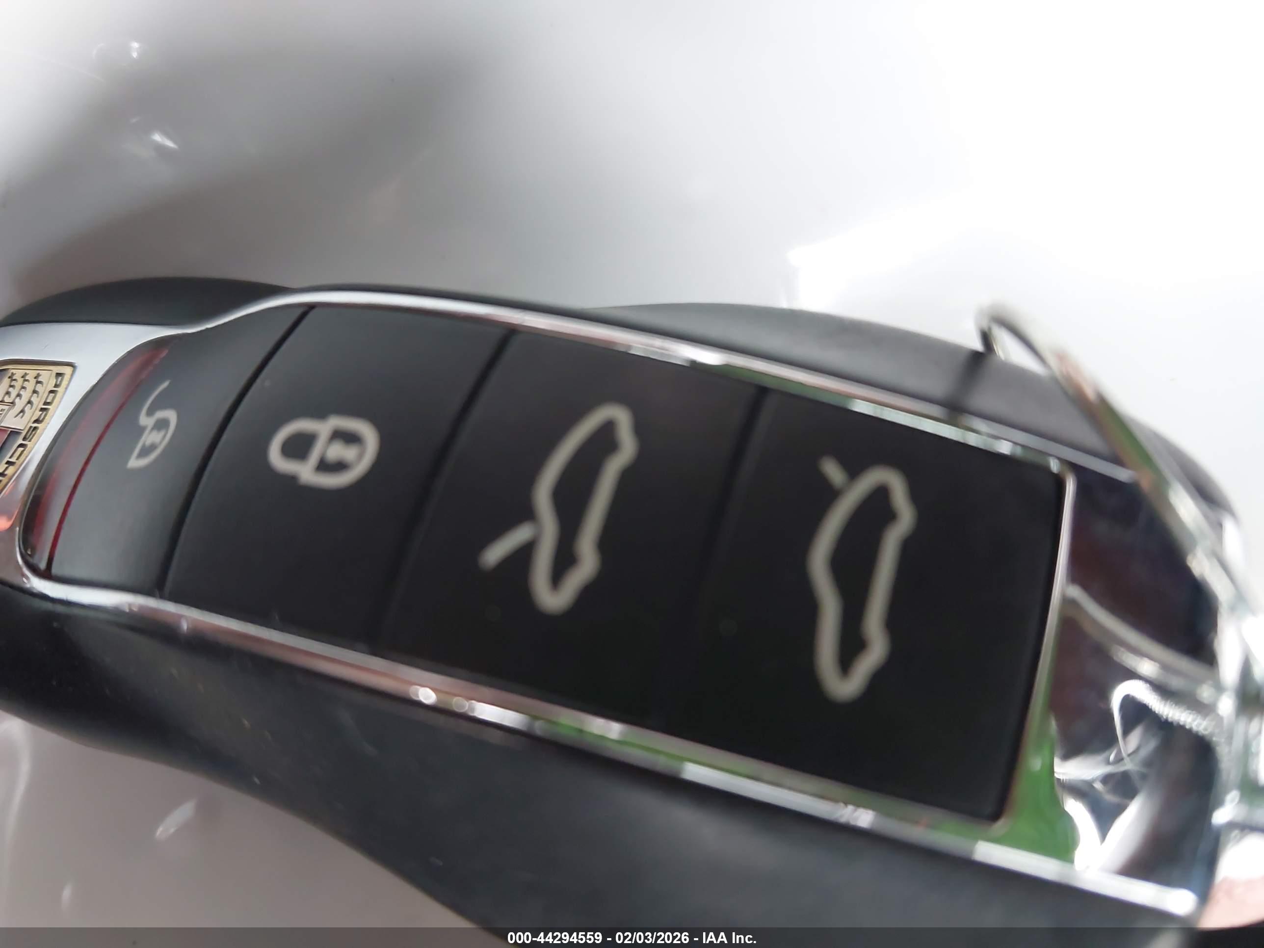 PORSCHE CAYMAN image 11
