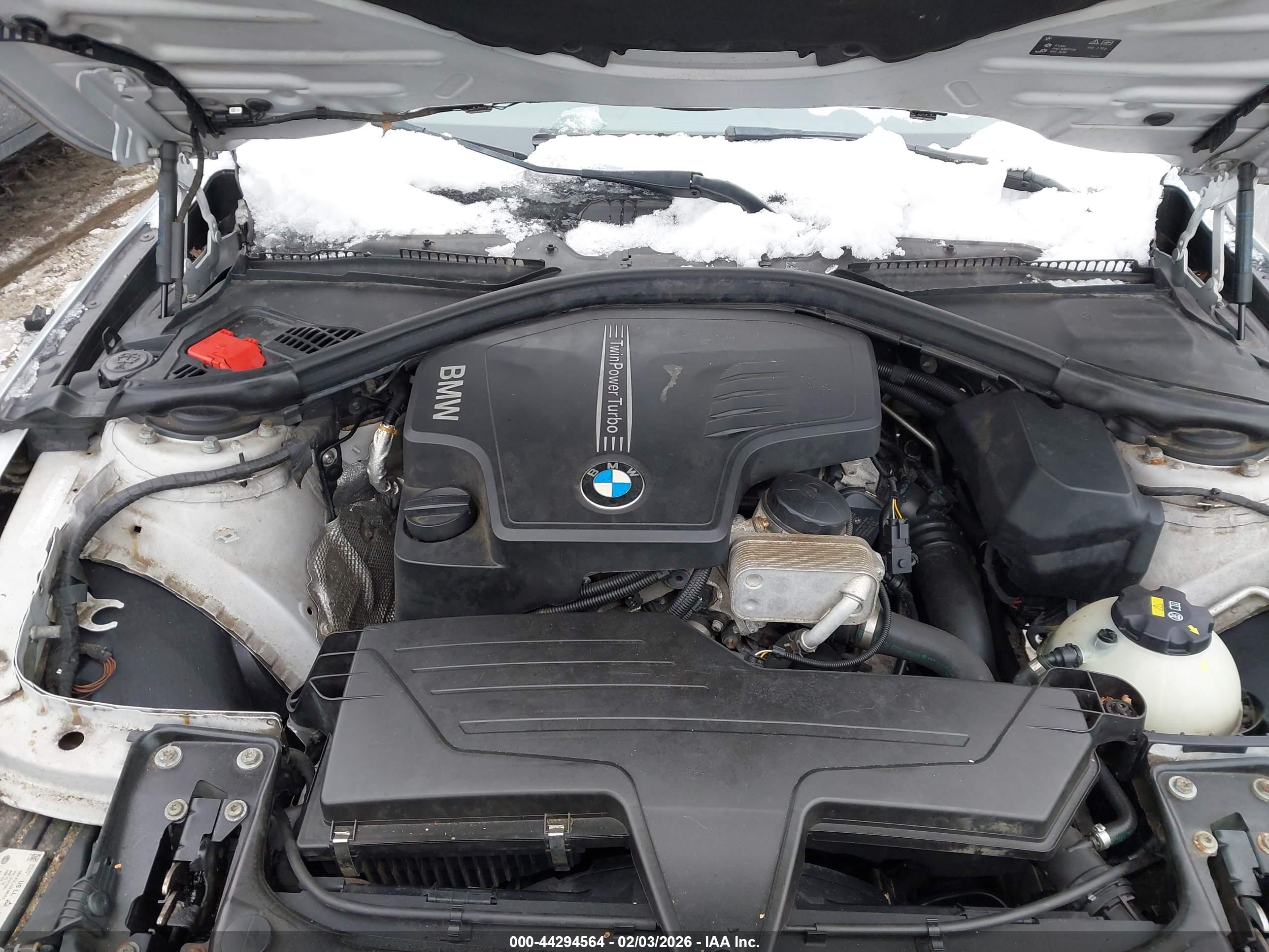 BMW 320I image 10