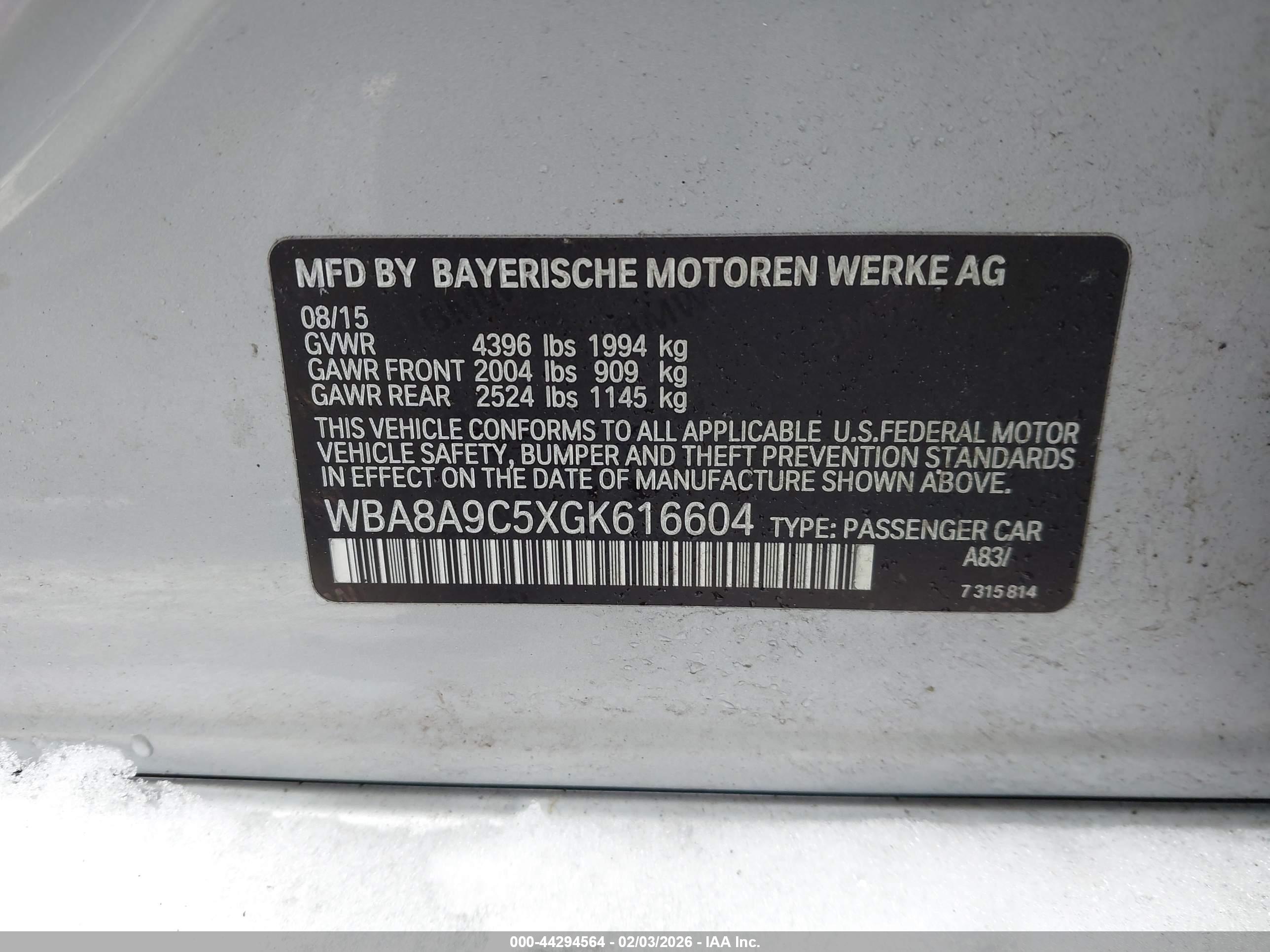 BMW 320I image 9