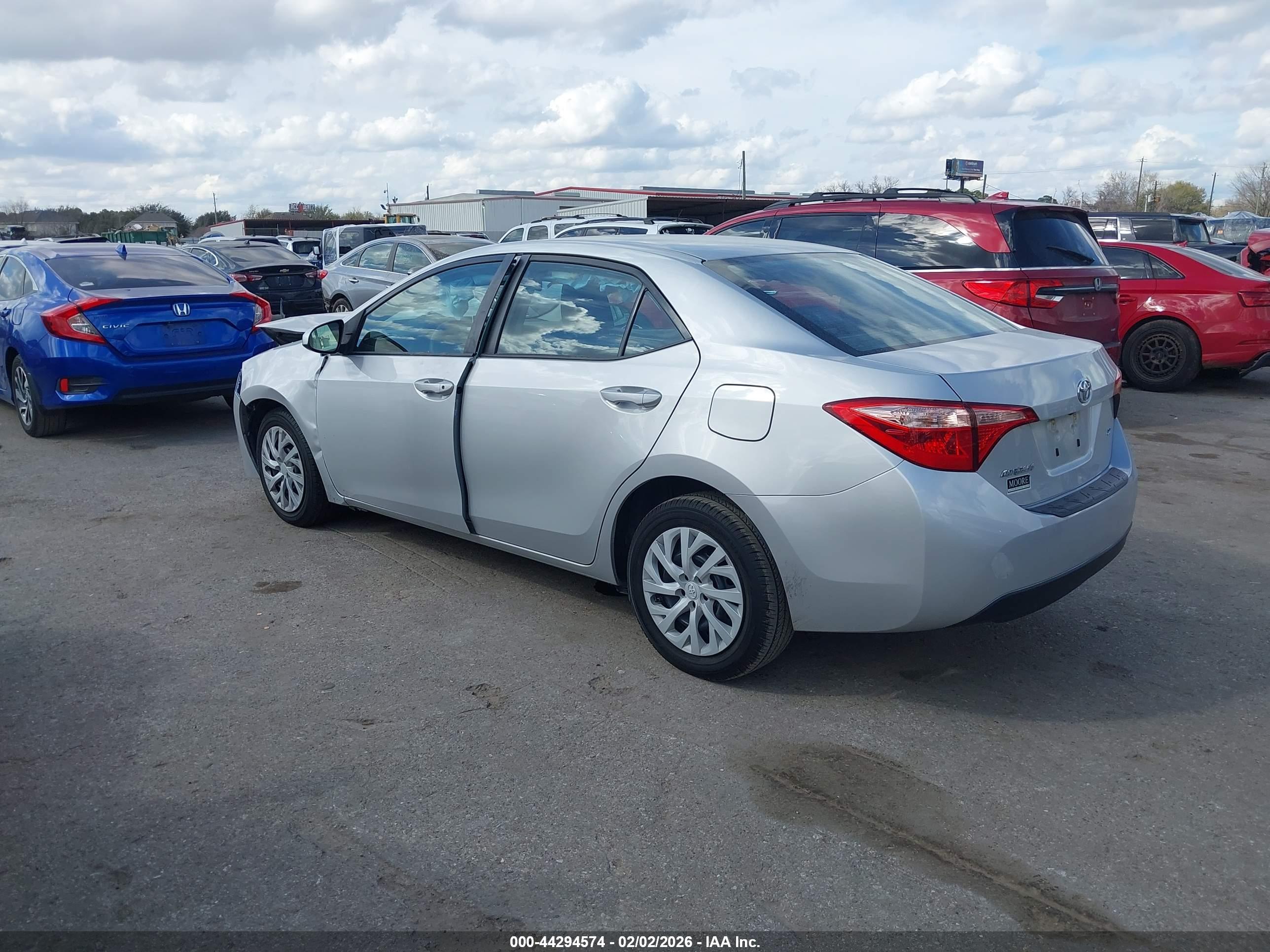 TOYOTA COROLLA image 3